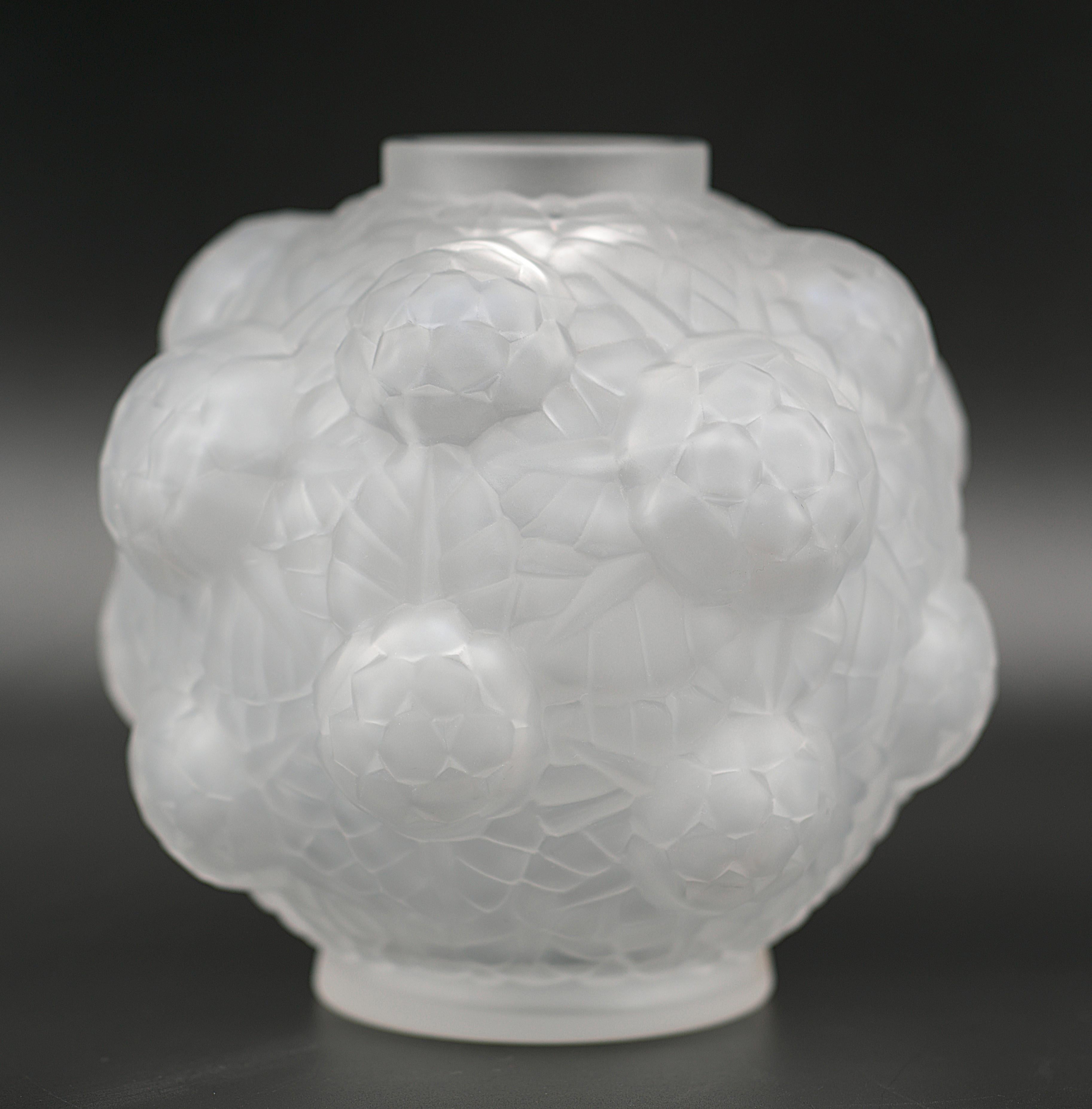 Francese SPV Vaso in vetro smerigliato Art Deco francese, anni '20 in vendita