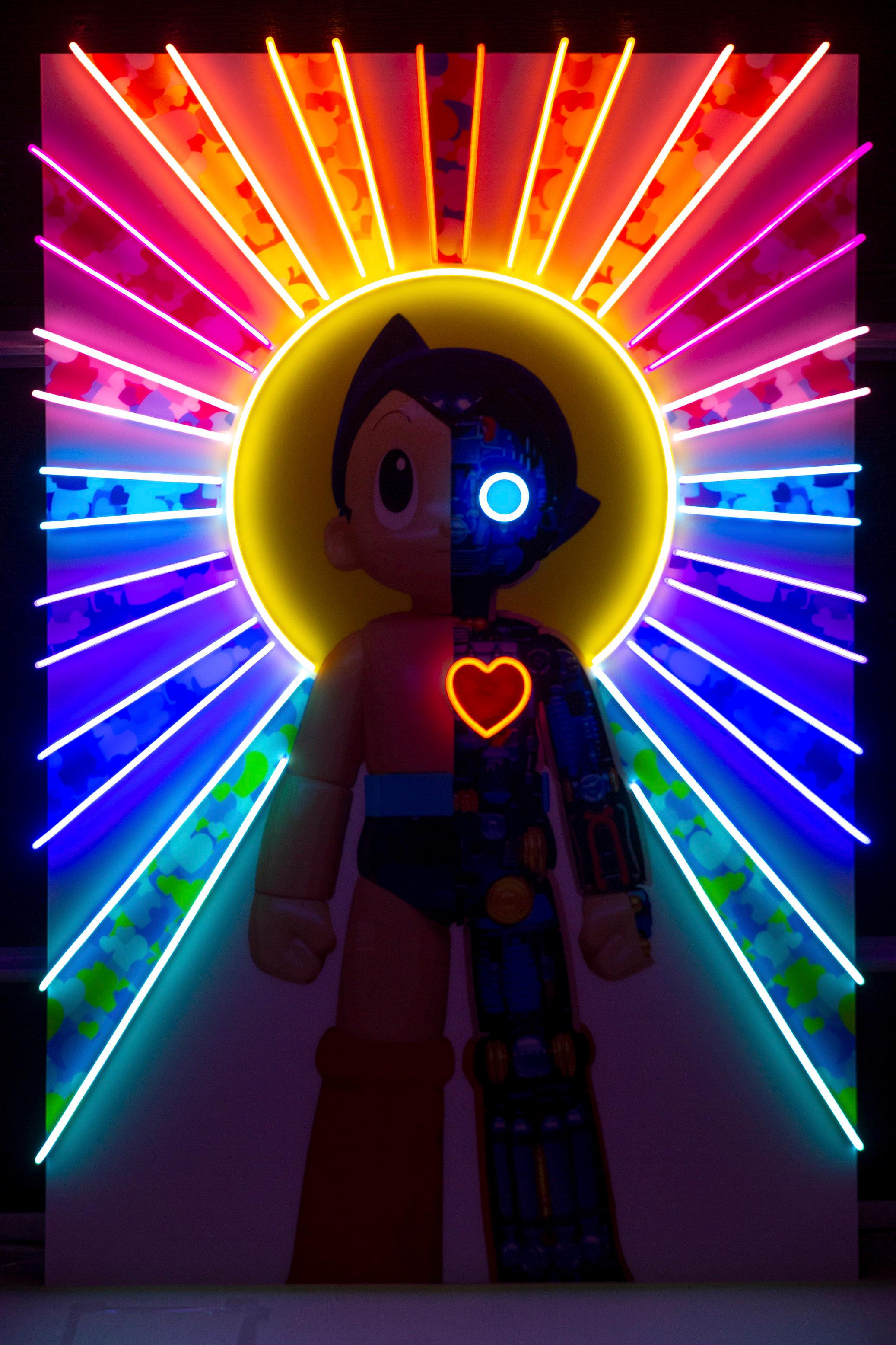 SQRA – Neon Astro Boy, Fotografie 2022 im Angebot 11