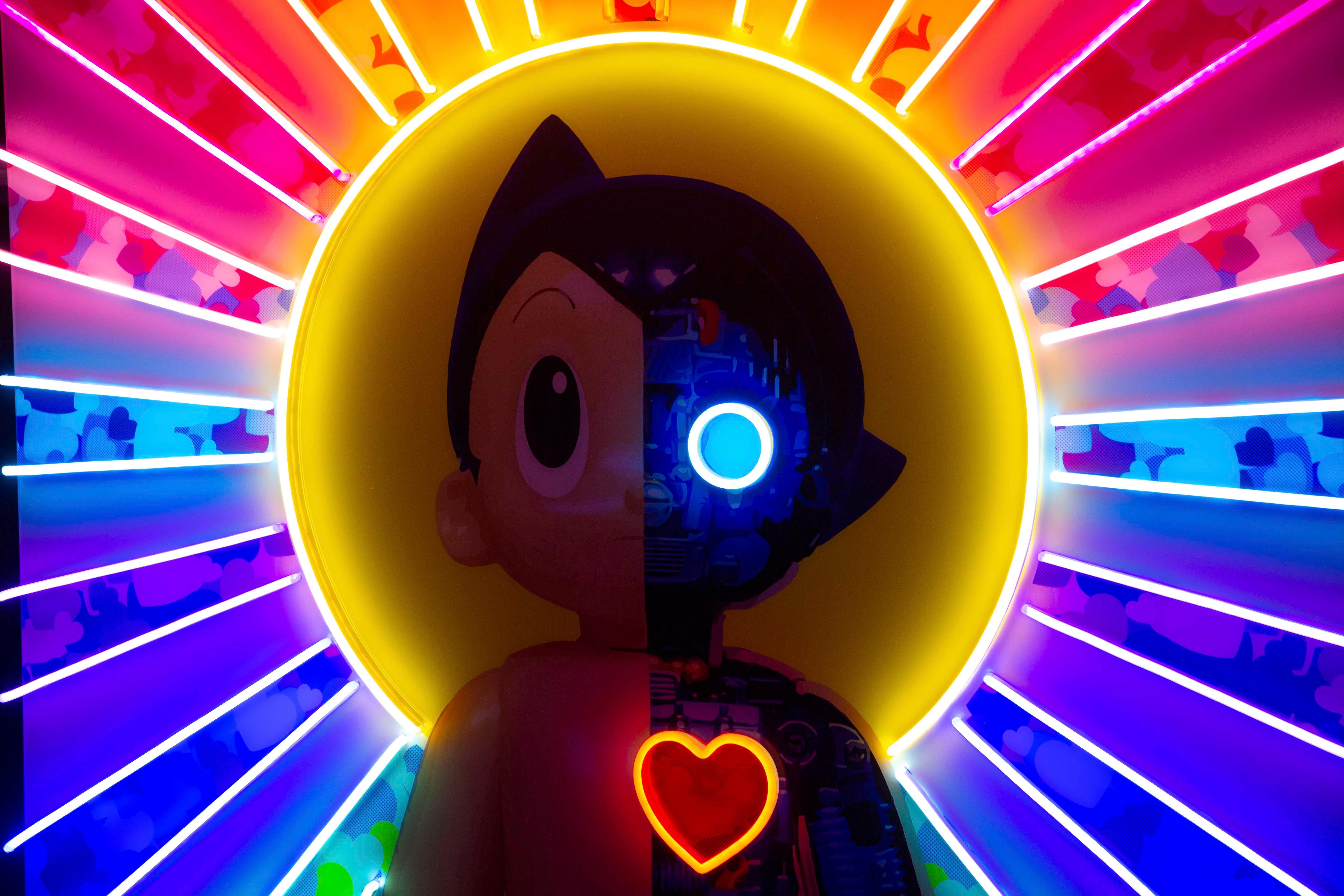 SQRA – Neon Astro Boy, Fotografie 2022 im Angebot 4