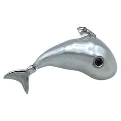 Shark jacket pin in 18Kt gold black diamond and keshi pearl