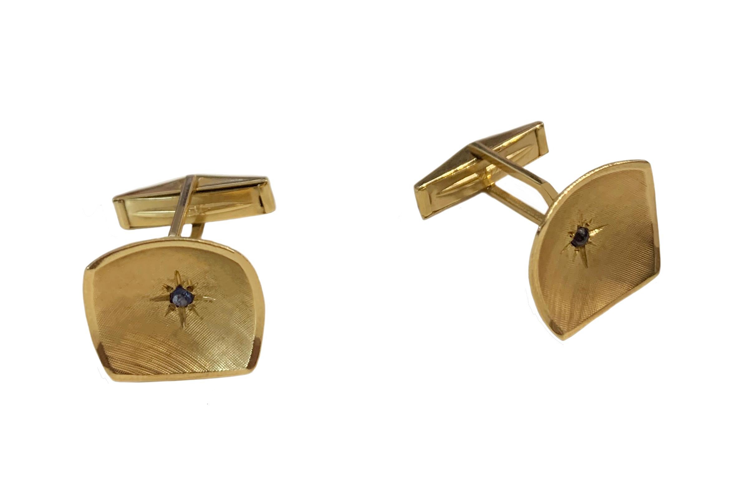 Women's or Men's Square 14k Yellow Gold Cufflinks with Sapphire For Sale