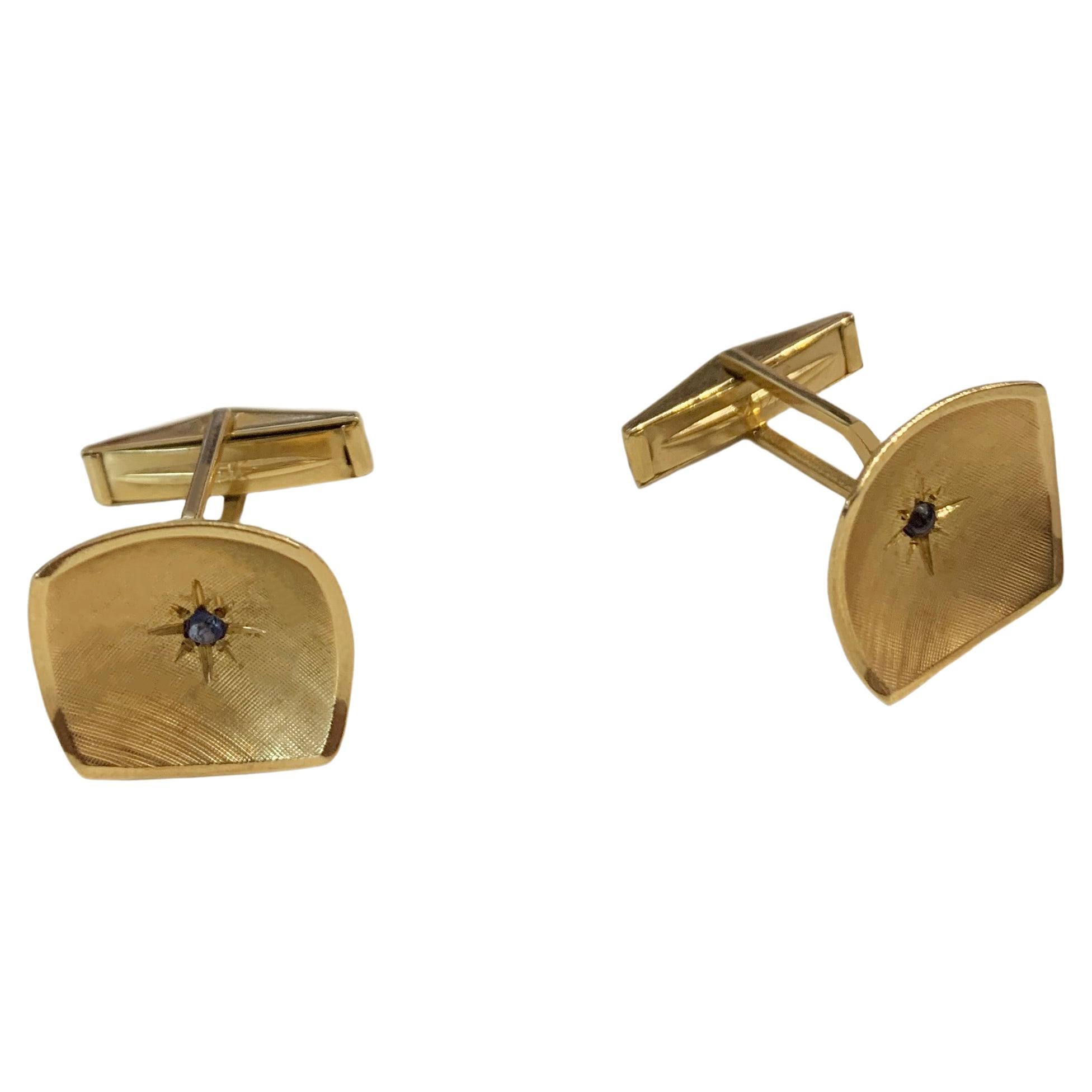 Square 14k Yellow Gold Cufflinks with Sapphire For Sale
