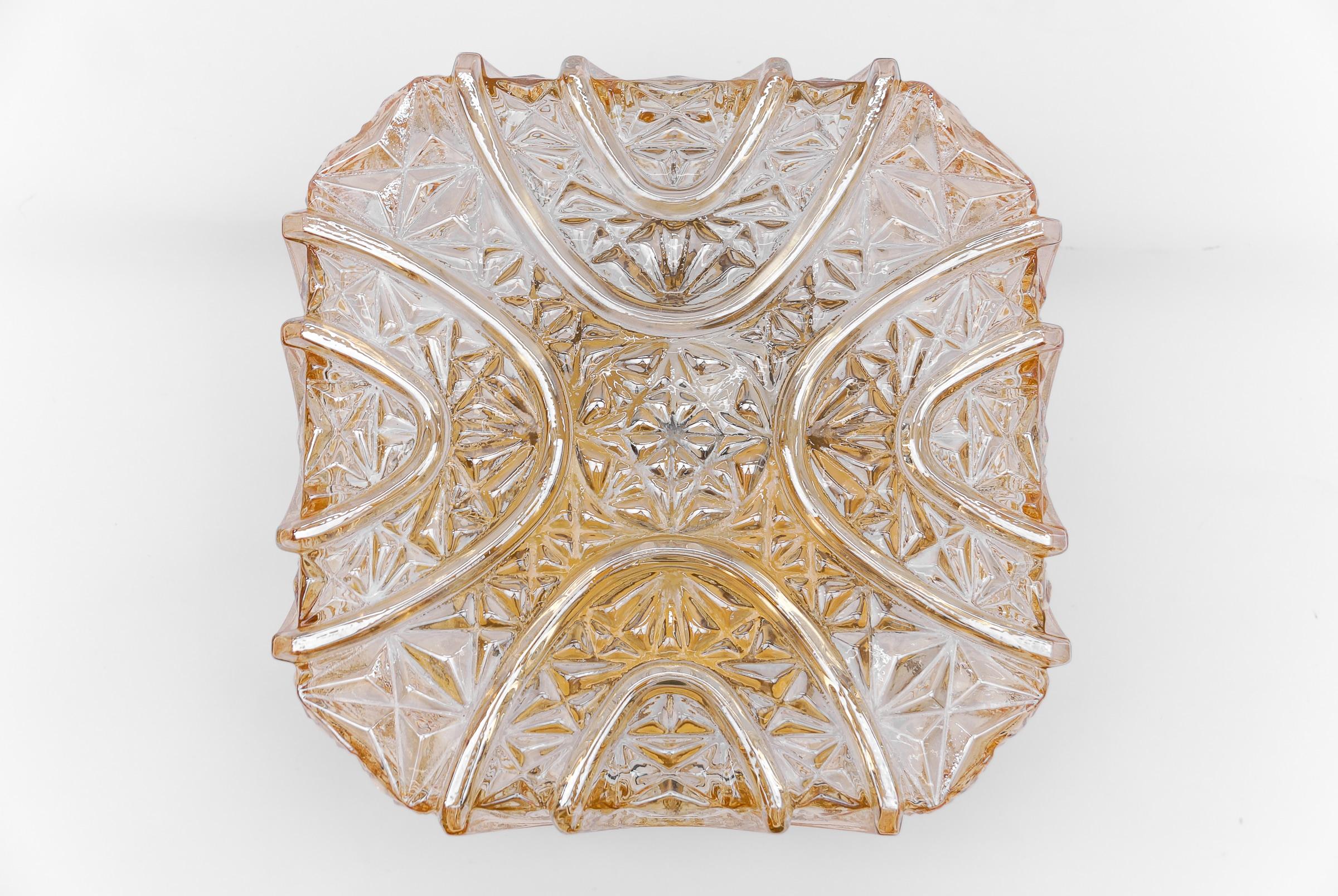 Lámpara empotrada cuadrada 3D de cristal ámbar de Limburg, Alemania Años 60 mediados del siglo XX en venta