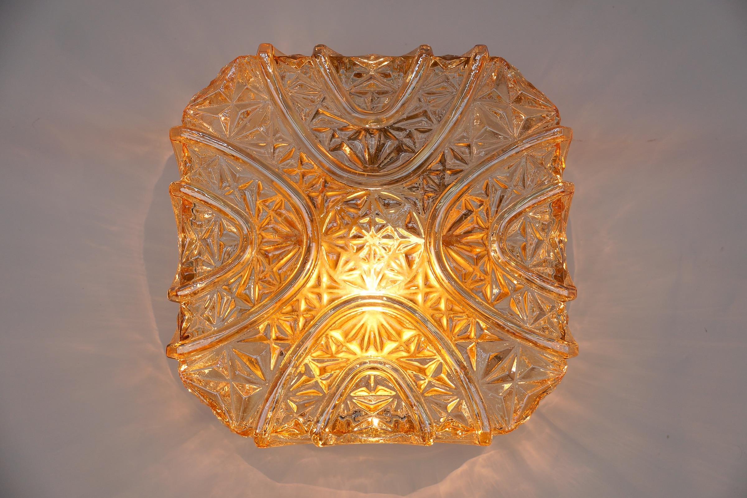 Lámpara empotrada cuadrada 3D de cristal ámbar de Limburg, Alemania Años 60 Metal en venta