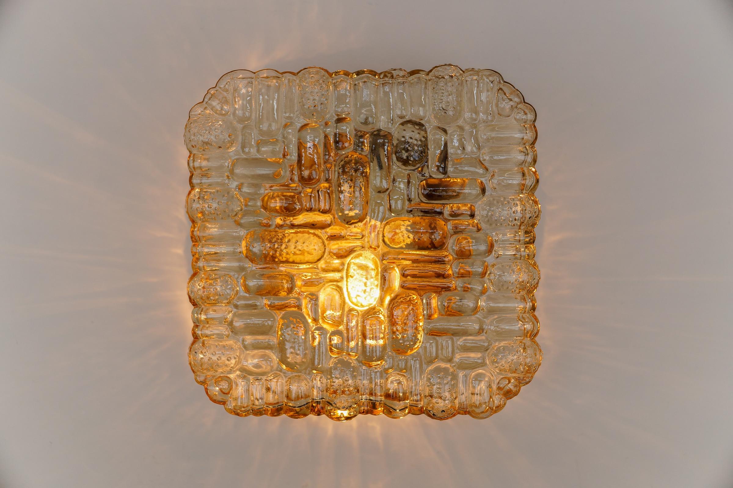 Lámpara empotrada cuadrada 3D de cristal ámbar, Alemania Años 60 en venta 3