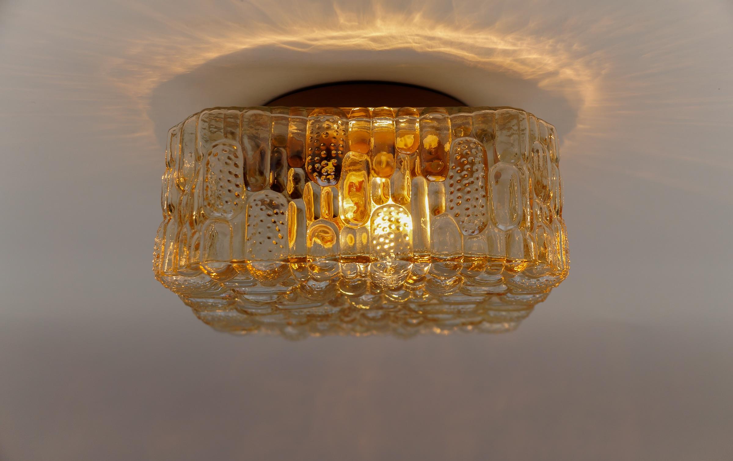 Lámpara empotrada cuadrada 3D de cristal ámbar, Alemania Años 60 en venta 1