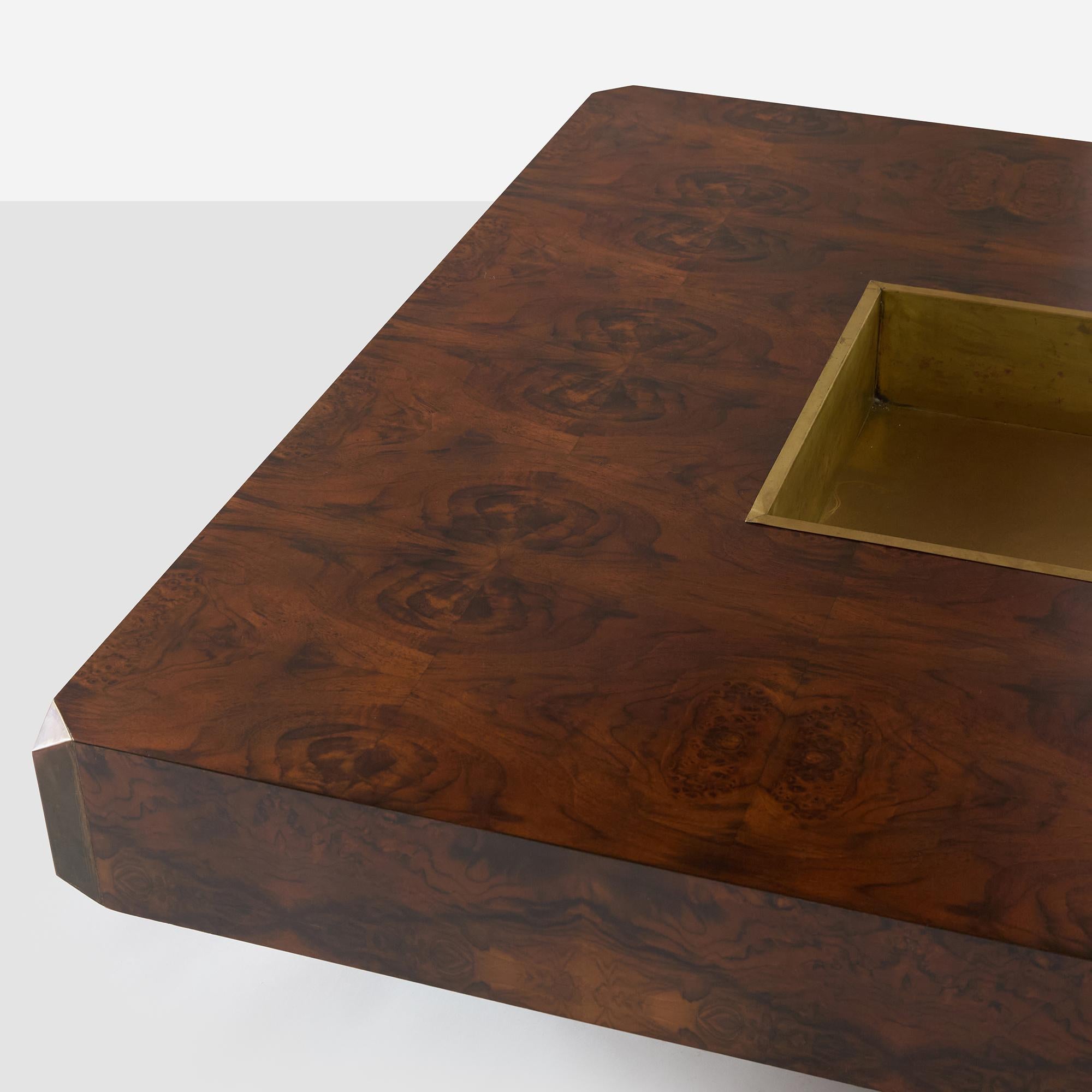 italien Table basse carrée Alveo en noyer Willy et laiton par Willy Rizzo pour Sabot en vente