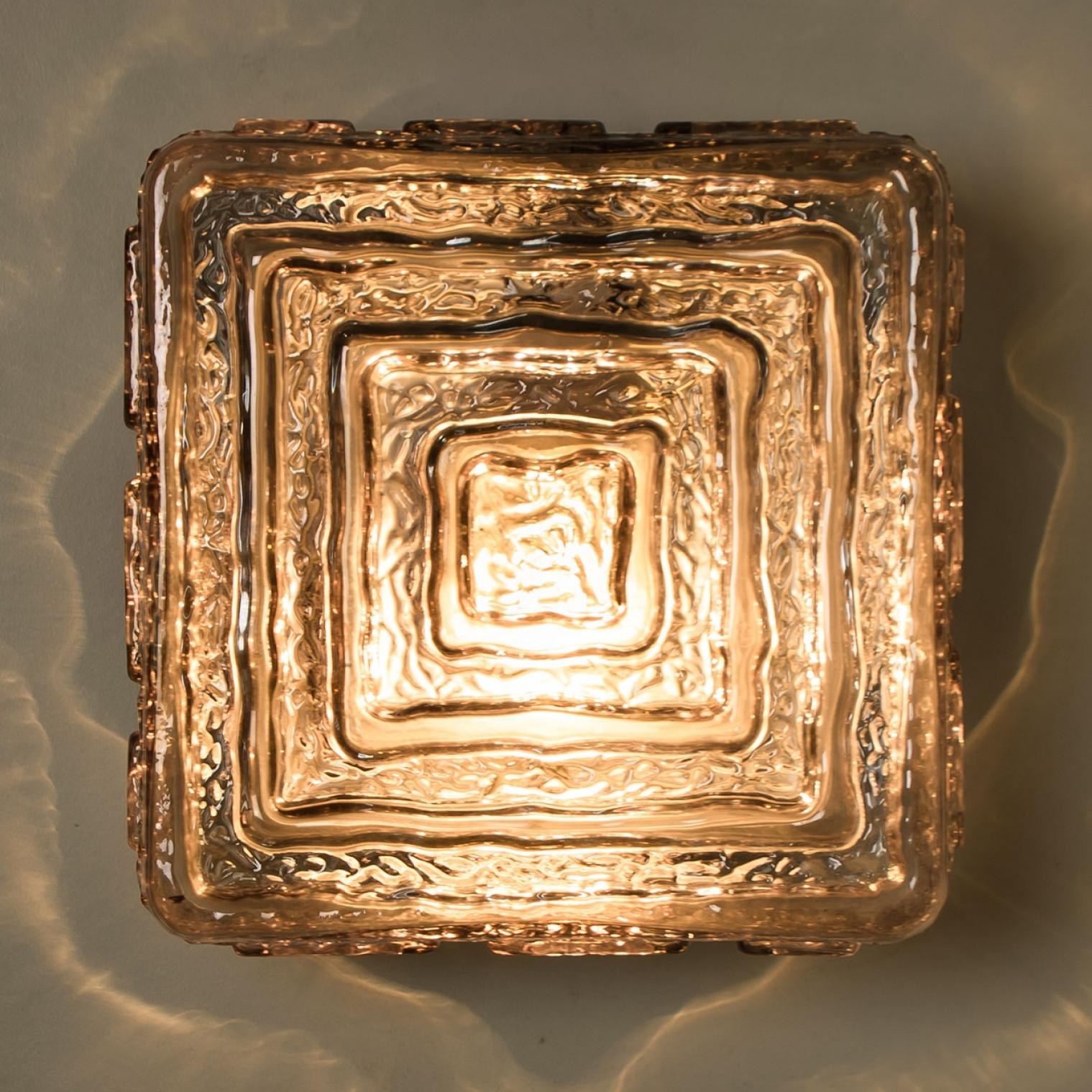 Lampada da parete quadrata in vetro ambrato, anni '70 in vendita 2