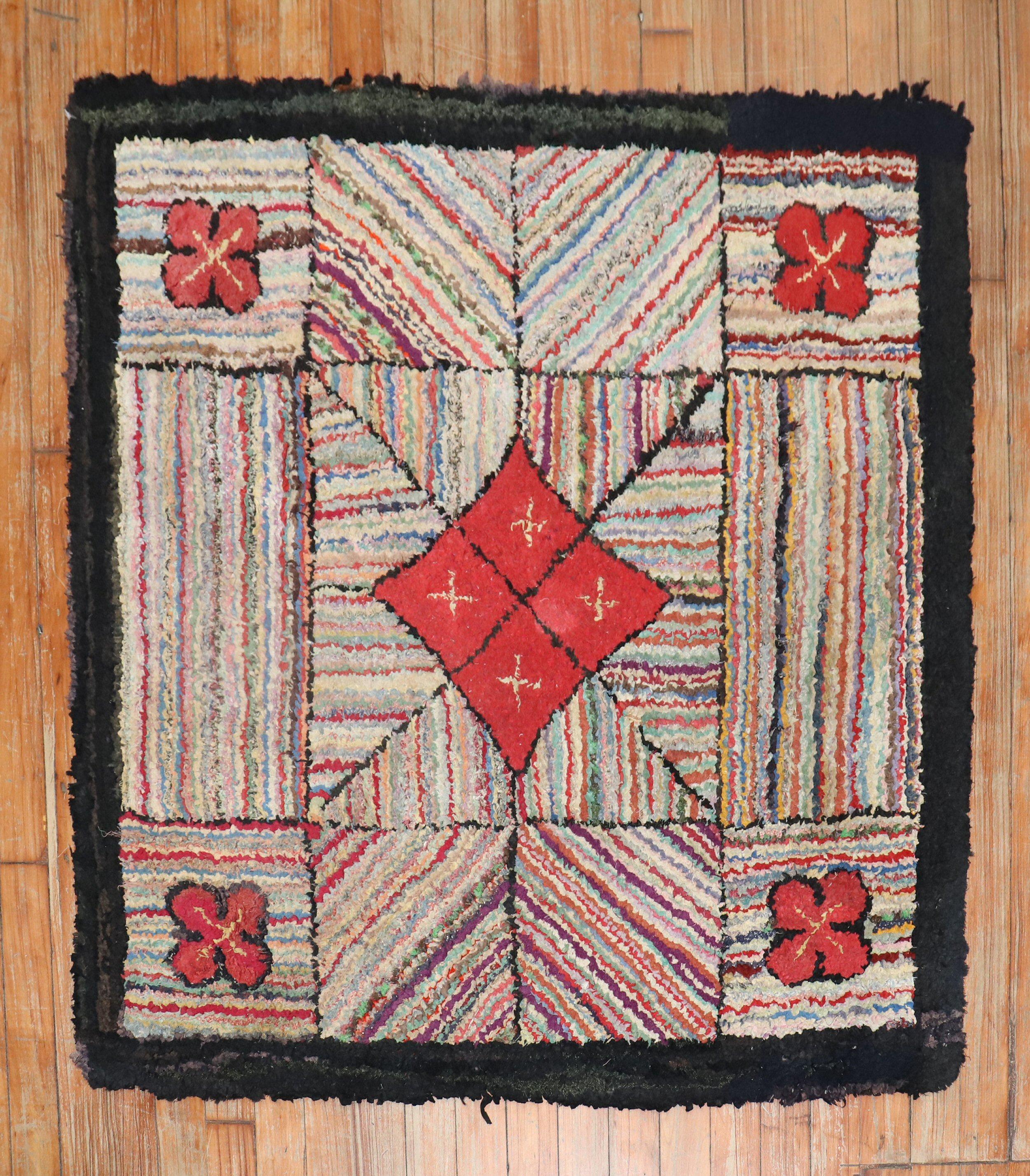 Tapis crocheté américain décoratif fait à la main, datant du milieu du 20e siècle 

Mesures : 3'4