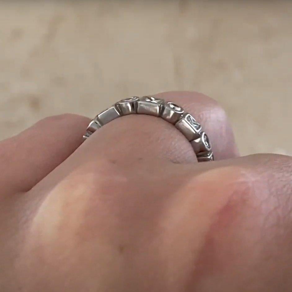 Square and Round Diamond Alternating Eternity Band (Approx 1.6-Carats), Platinum In Excellent Condition For Sale In New York, NY