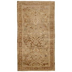 Alfombra Persa Antigua Sultanabad Rugs Cuadrada con Detalles Florales sobre Campo Marrón