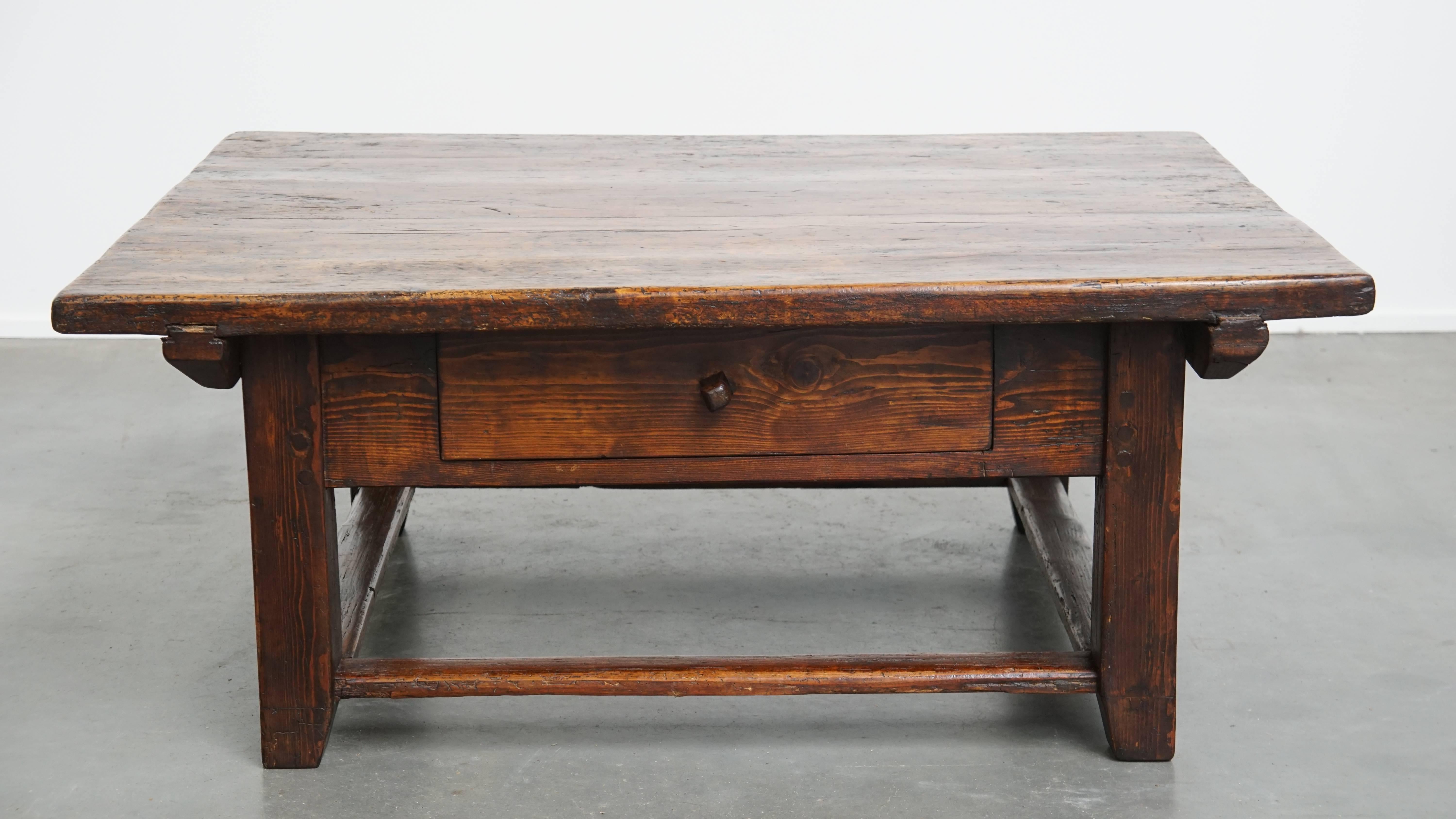 Offered here is this beautiful, characterful square antique Southern European coffee table from the early 19th century. This stunning antique table is an excellent addition to almost any interior. With its age and rustic appearance, it adds both