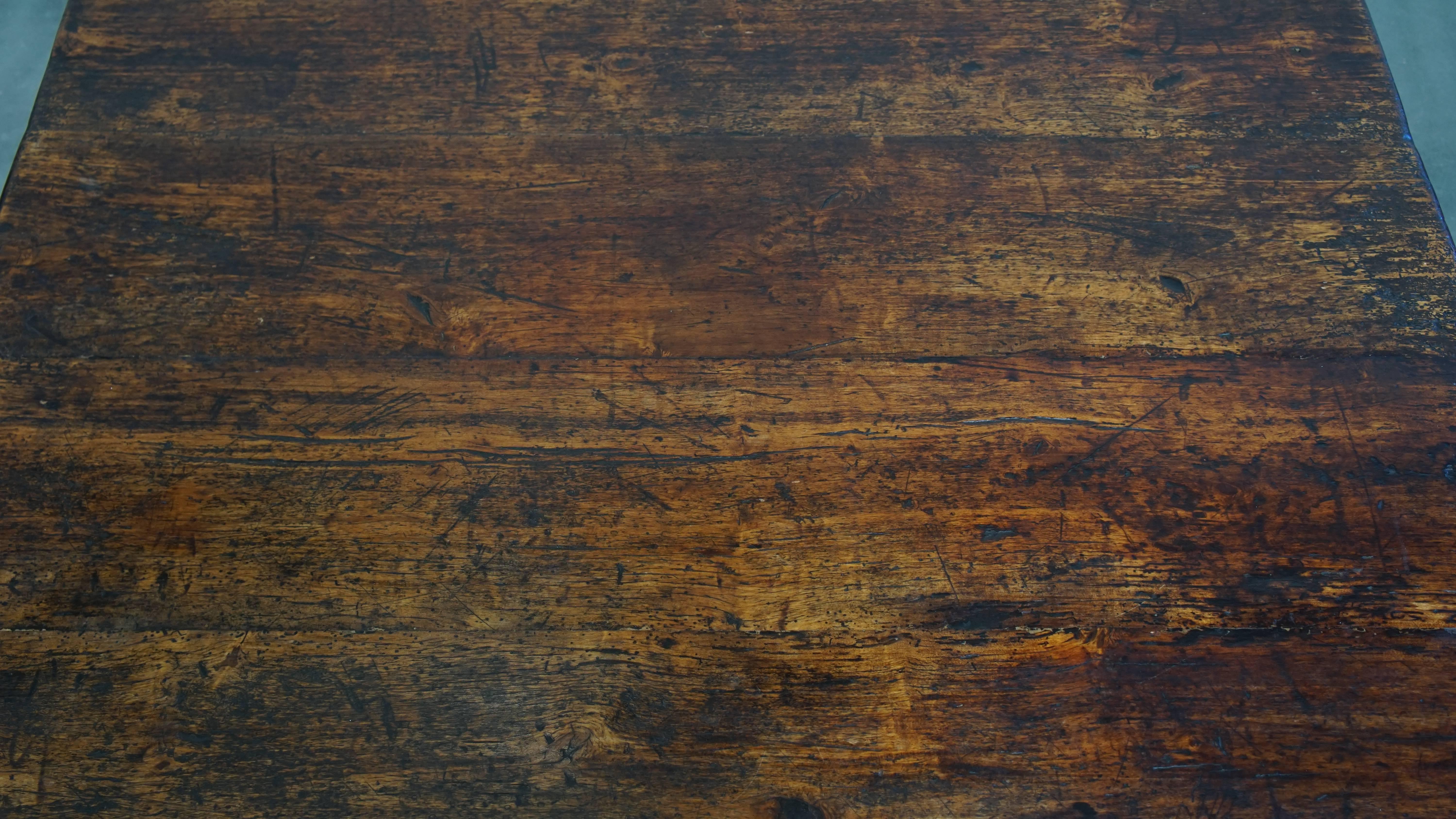 19th Century Square antique Southern European coffee table from the early 19th century For Sale