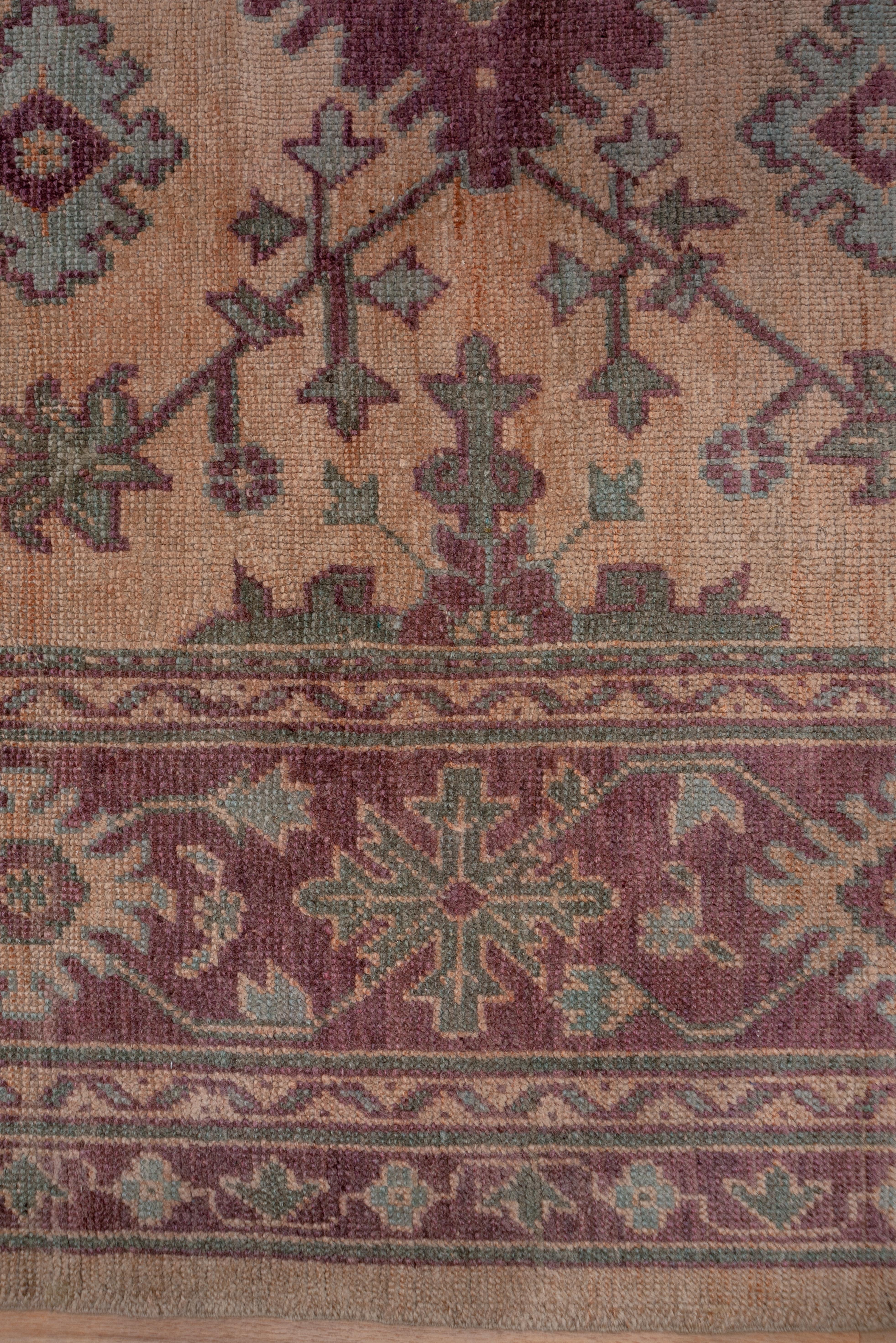 Quadratischer antiker türkischer Oushak-Teppich (Wolle) im Angebot