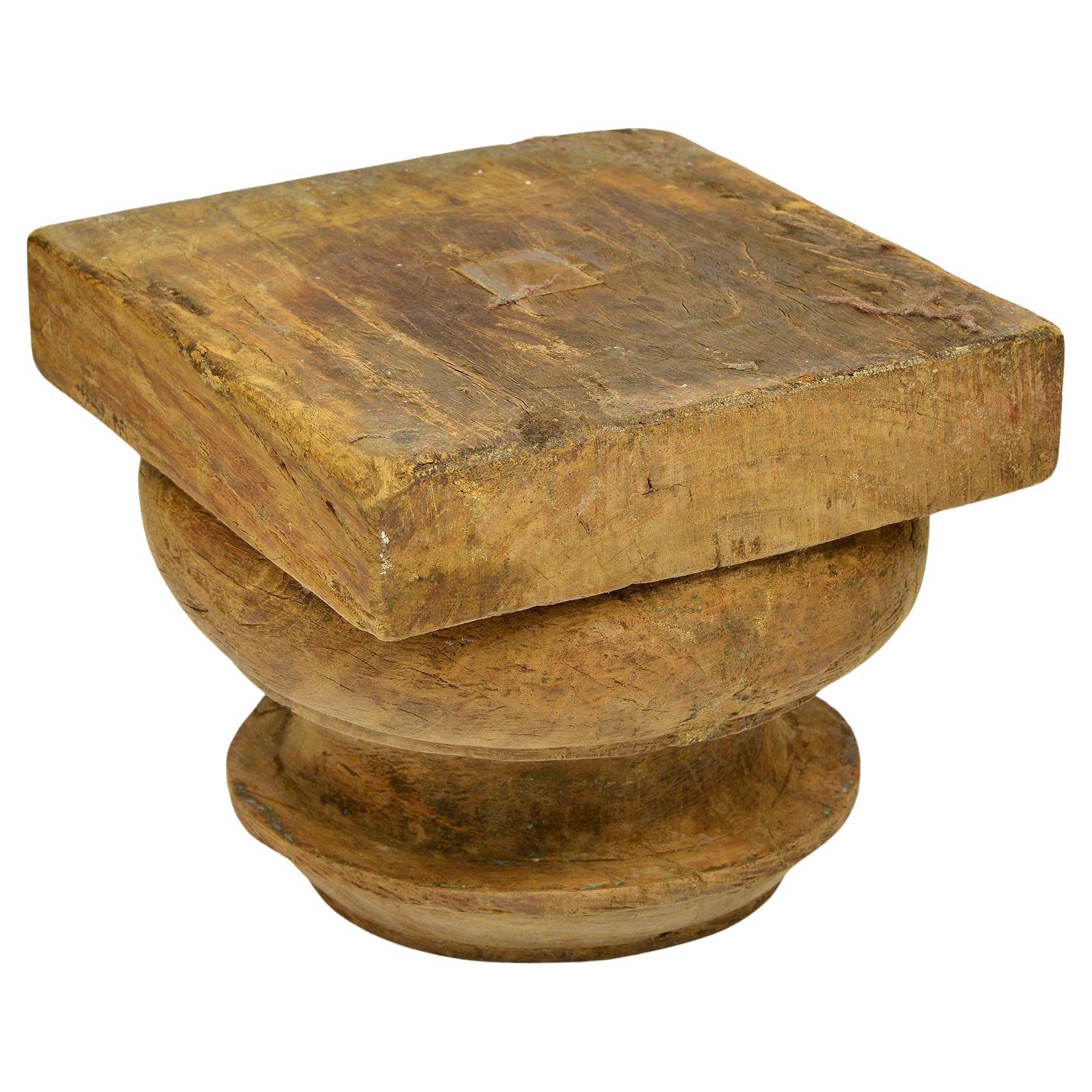 Cuadrado Antiguo  Capital madera siglo XVIII en venta