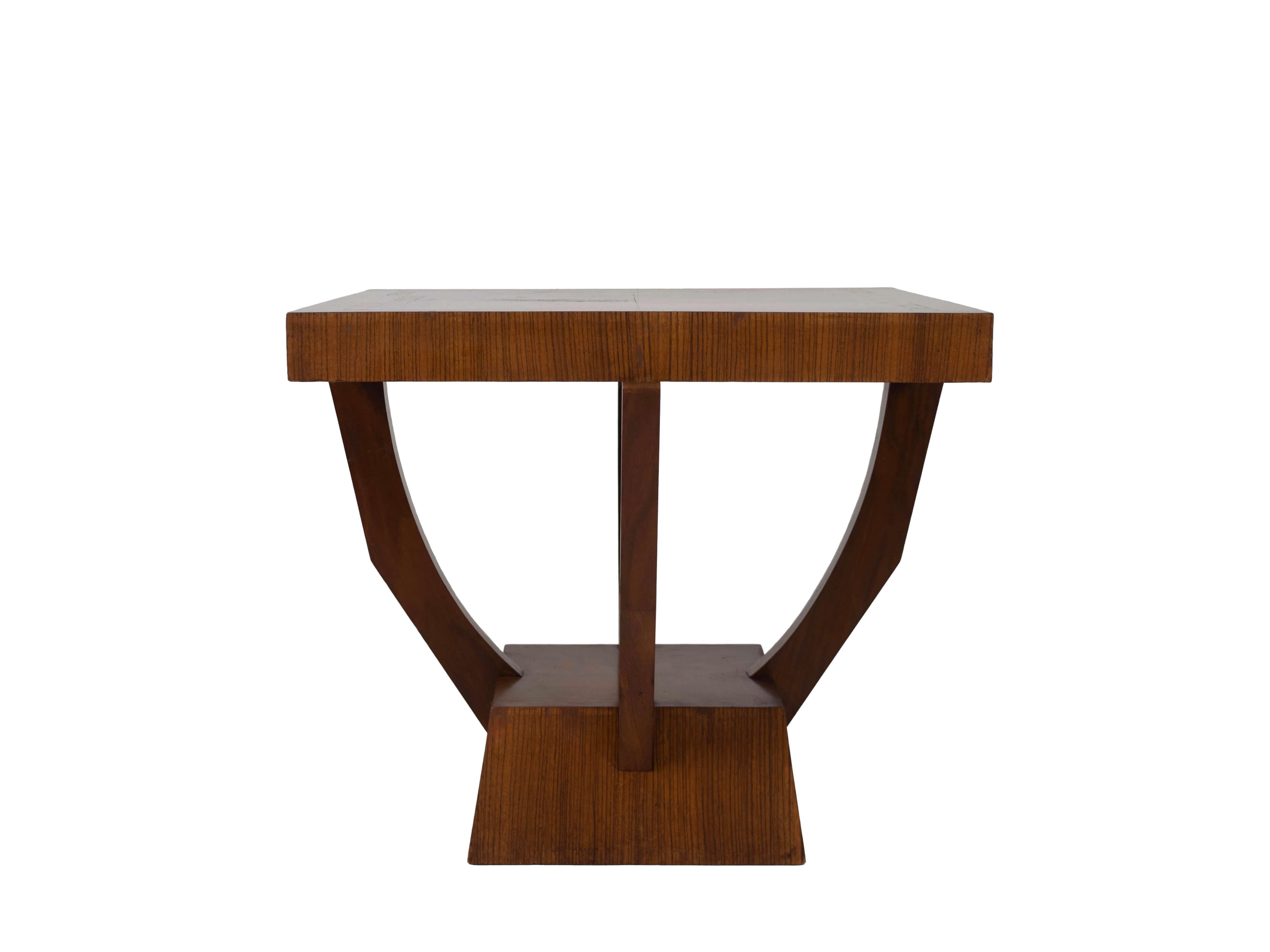 Nice Square Art Deco Sidetable from The Netherlands, ca 1930s. The top has a great design with an edge that has an inlay of different types of wood. The top rests on four legs that have a curved shape, with a square foot. Great Art Deco design that
