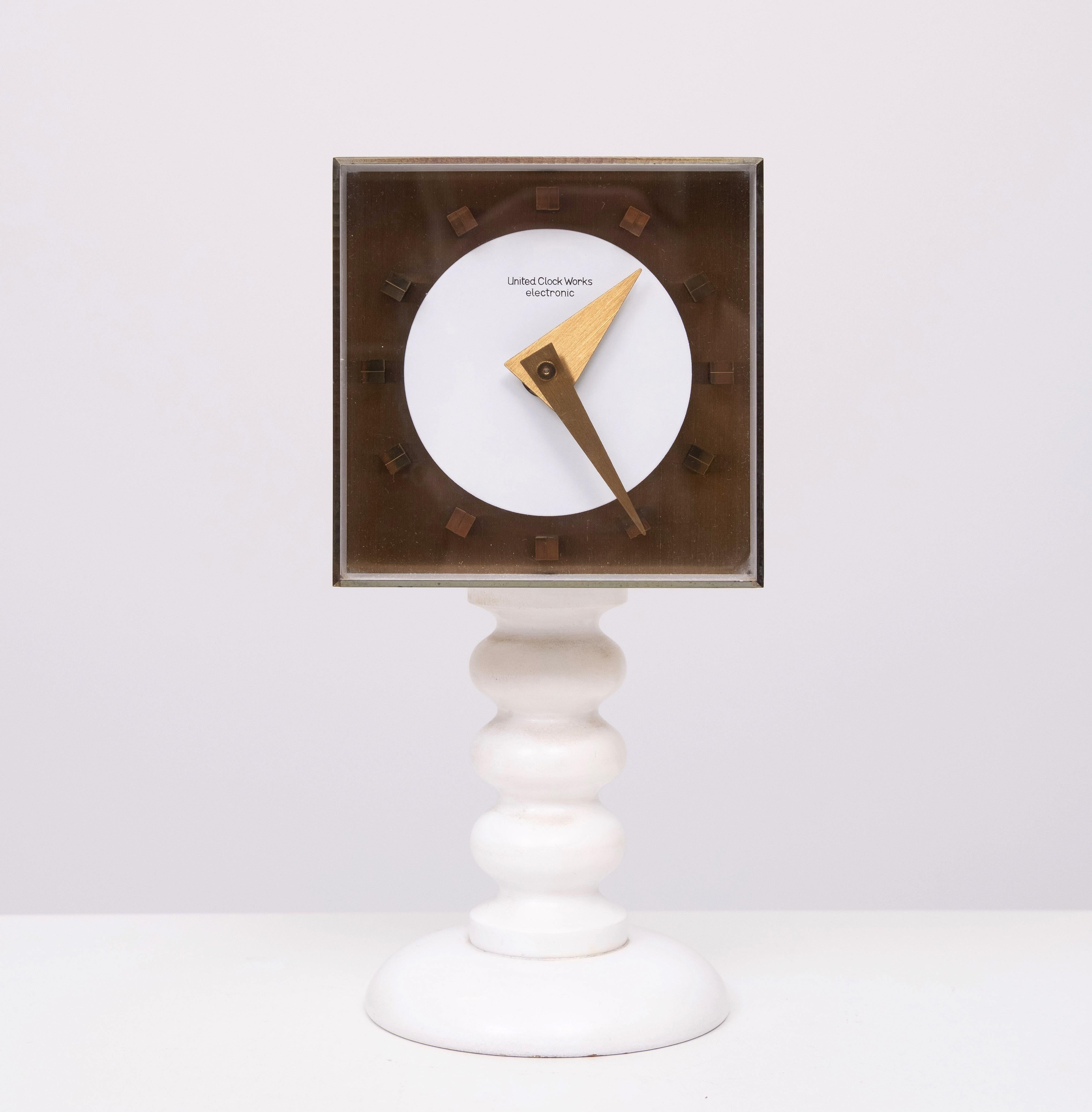 Reloj de sobremesa cuadrado Atlanta Electric, by Kienzle Germany Años 60 Alemán en venta