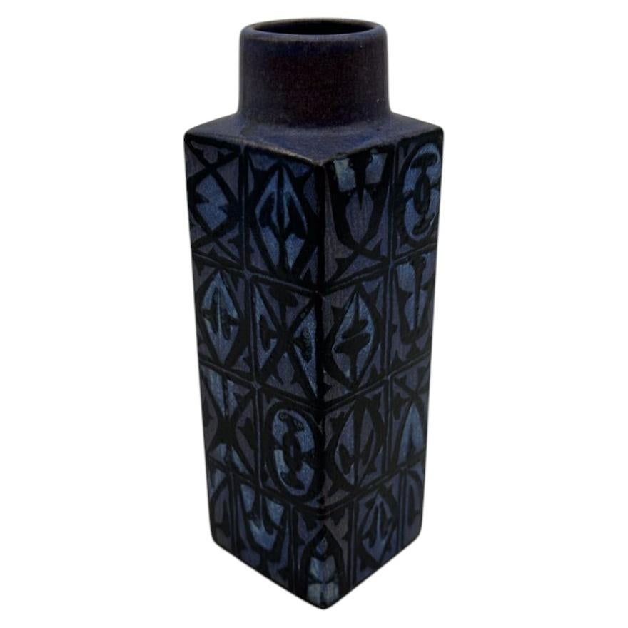 Vaso quadrato in faience 'Baca' di Nils Thorsen per Royal Copenhagen, anni '60 in vendita