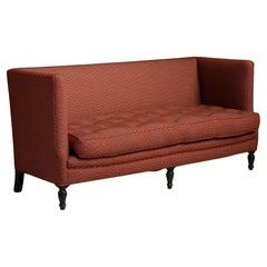 Quadratisches Rückensofa, England um 1880