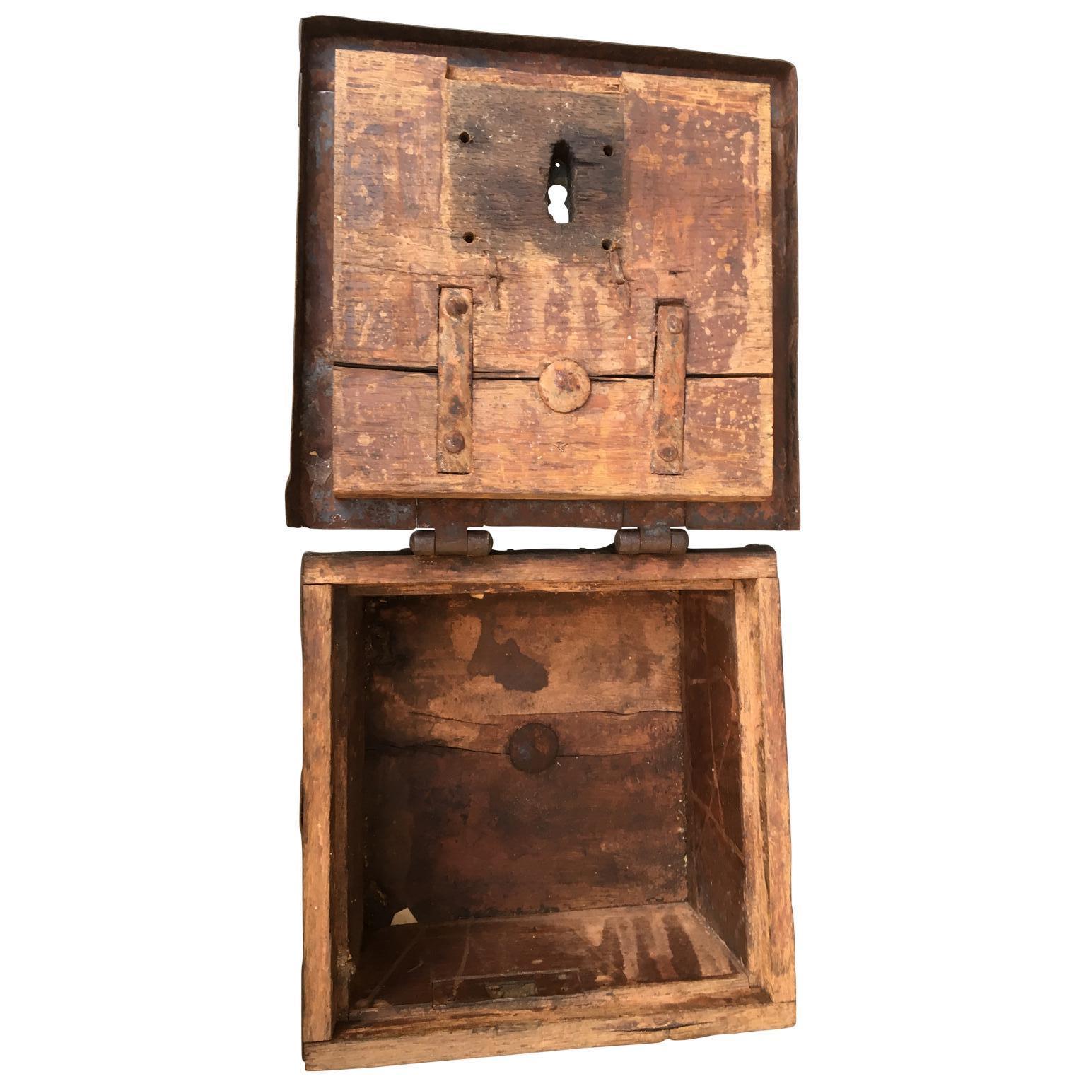 Hand-Crafted Square Belgium 18th Century Baroque Oak And Iron Casket For Sale