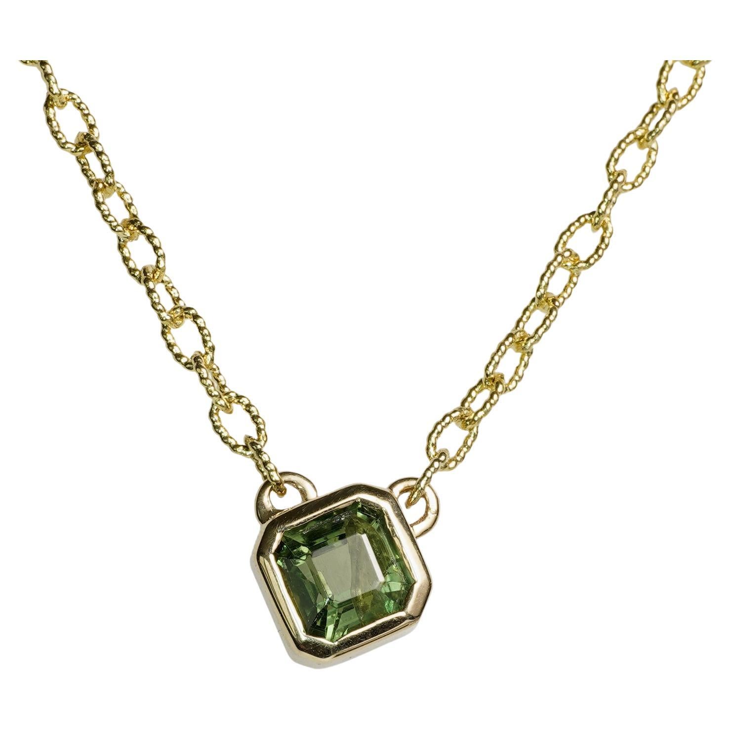 Ciondolo quadrato con castone in tormalina verde in oro 14K, catena ovale, regalo per lei