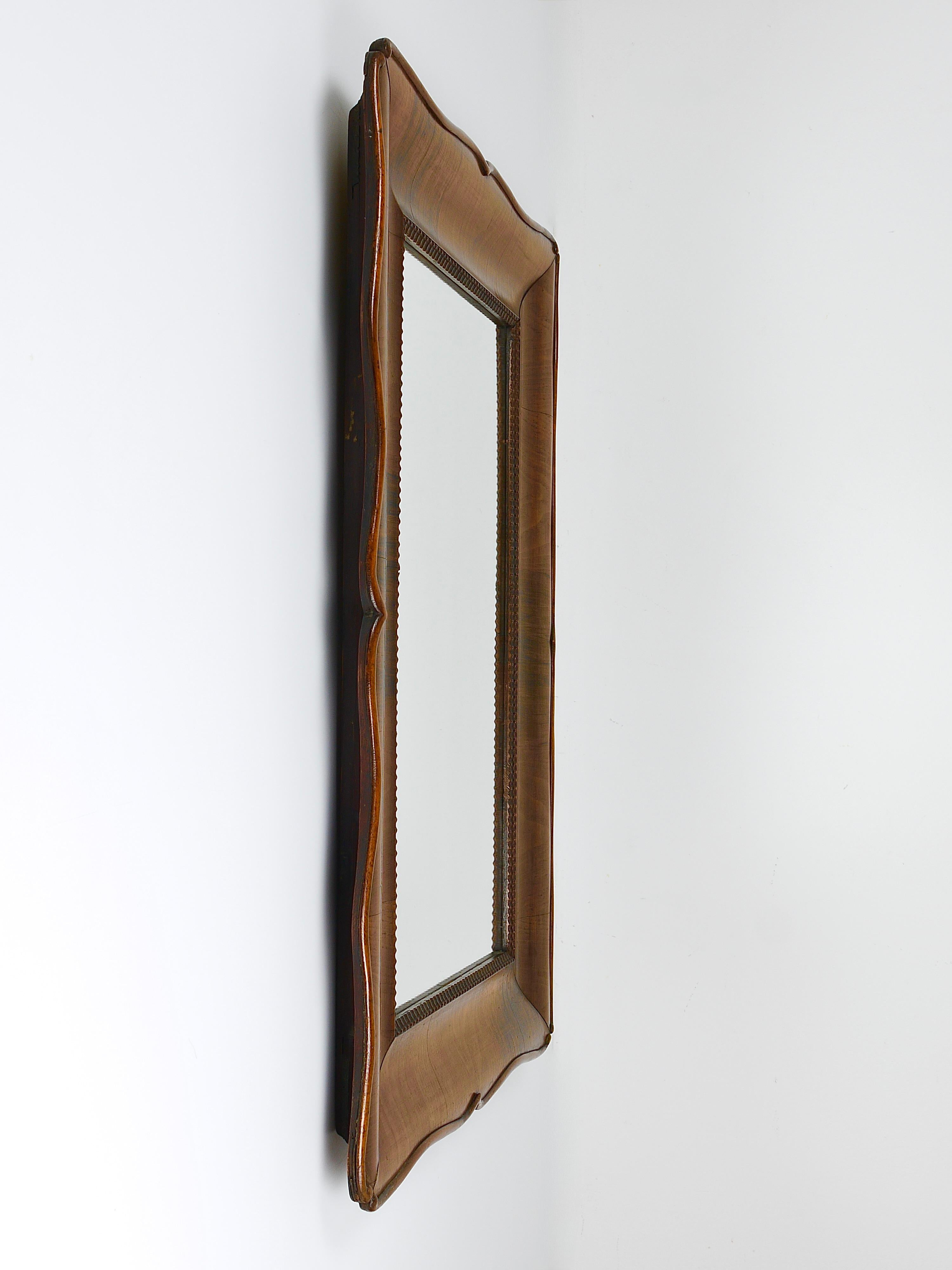 Square Biedermeier Carved & Scalloped Walnut Wall Mirror, Vienna, ca. 1850 For Sale 14