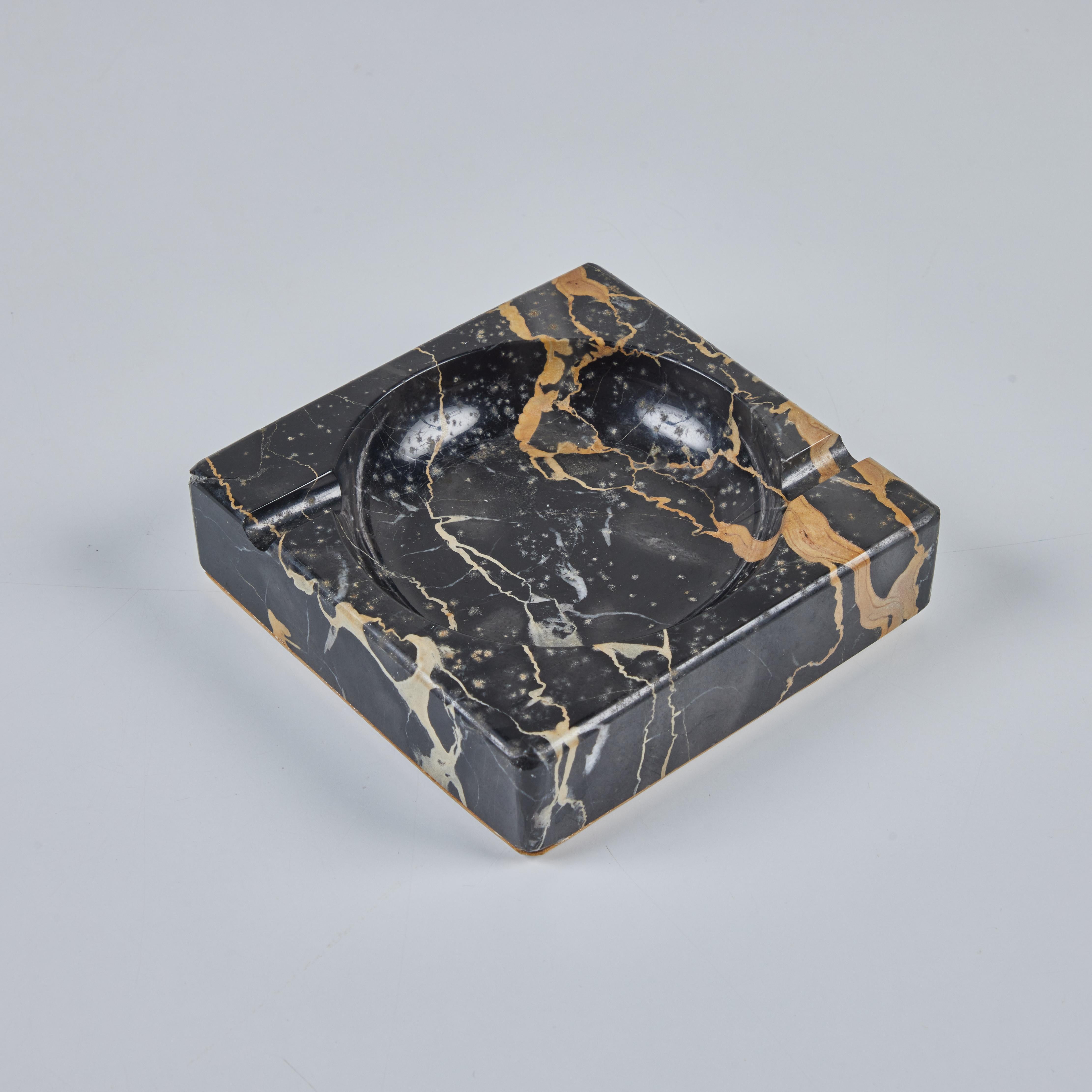 Square Black Marble Ashtray In Excellent Condition In Los Angeles, CA