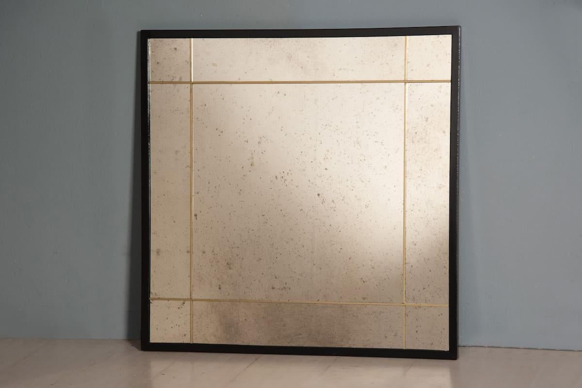 Art déco Miroir carré en métal noir avec profils en laiton verre antique 80 X 80 CM en vente