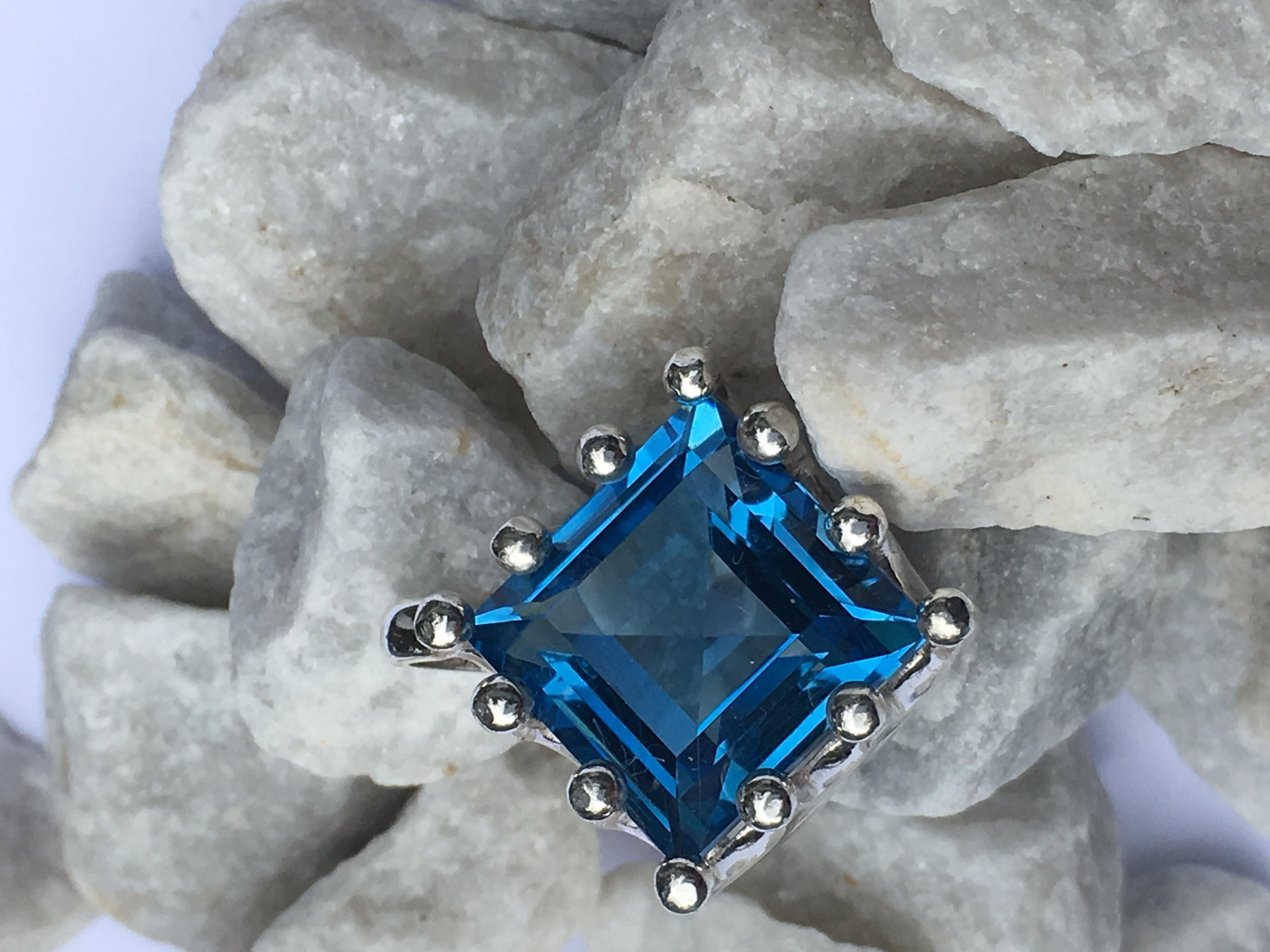 Contemporary Square Blue Topaz Crown Pendant For Sale