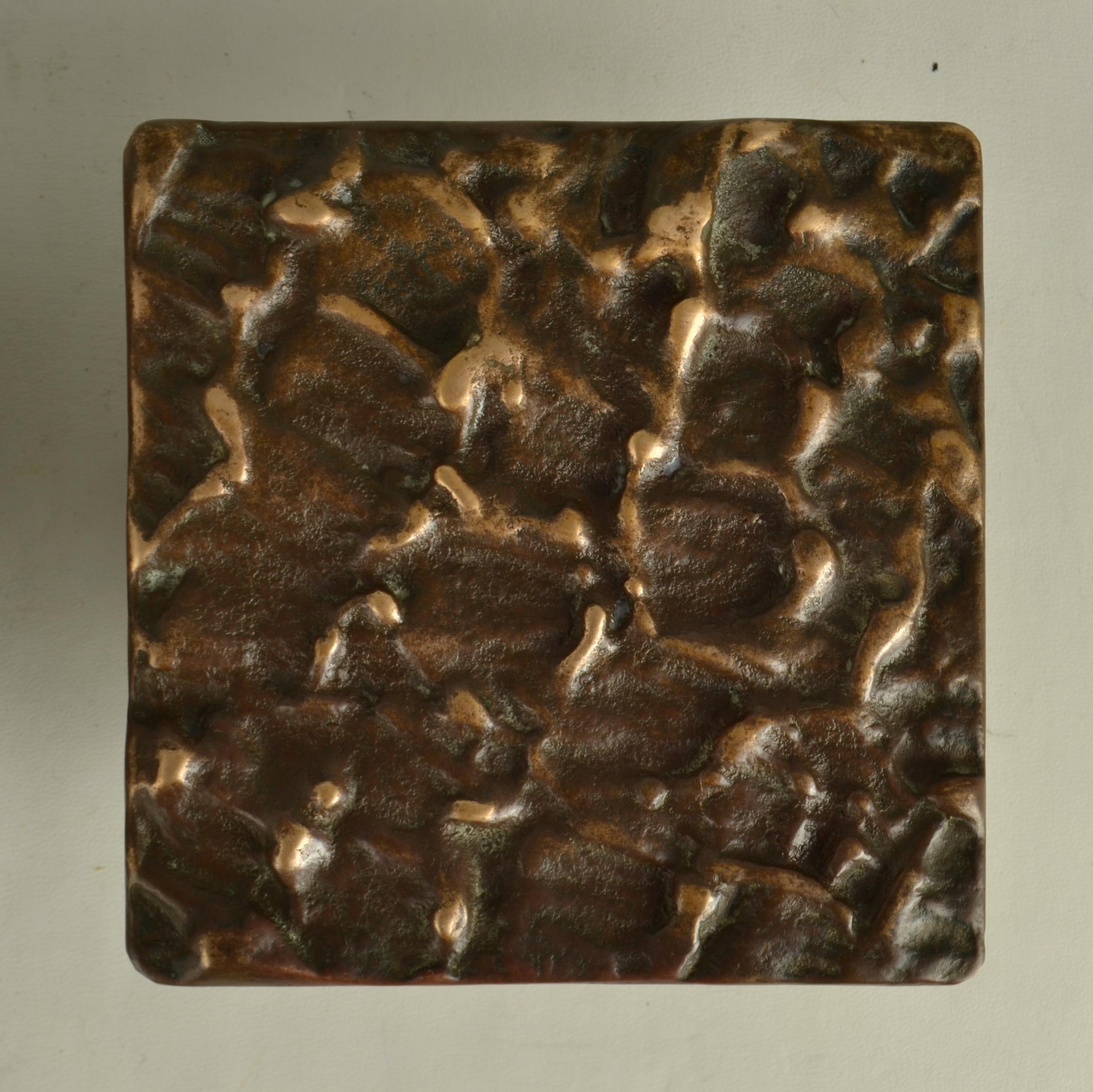 Square Bronze Push Pull Door Handles pair with Subtle Relief In Excellent Condition For Sale In London, GB