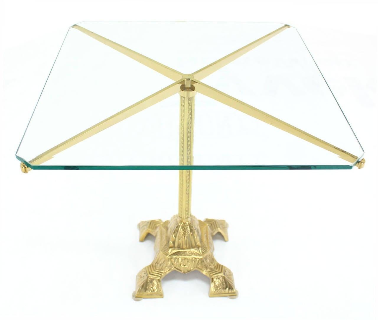 Quadratische Cast Messing X Form Basis Glas Top Seite Ende Mitte Lampe Tisch Stand MINT (20. Jahrhundert) im Angebot