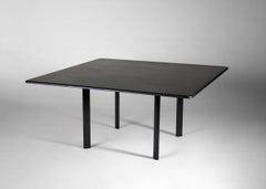 Mesa central cuadrada de basalto y acero, Thierry Despont, EE.UU., Siglo XX