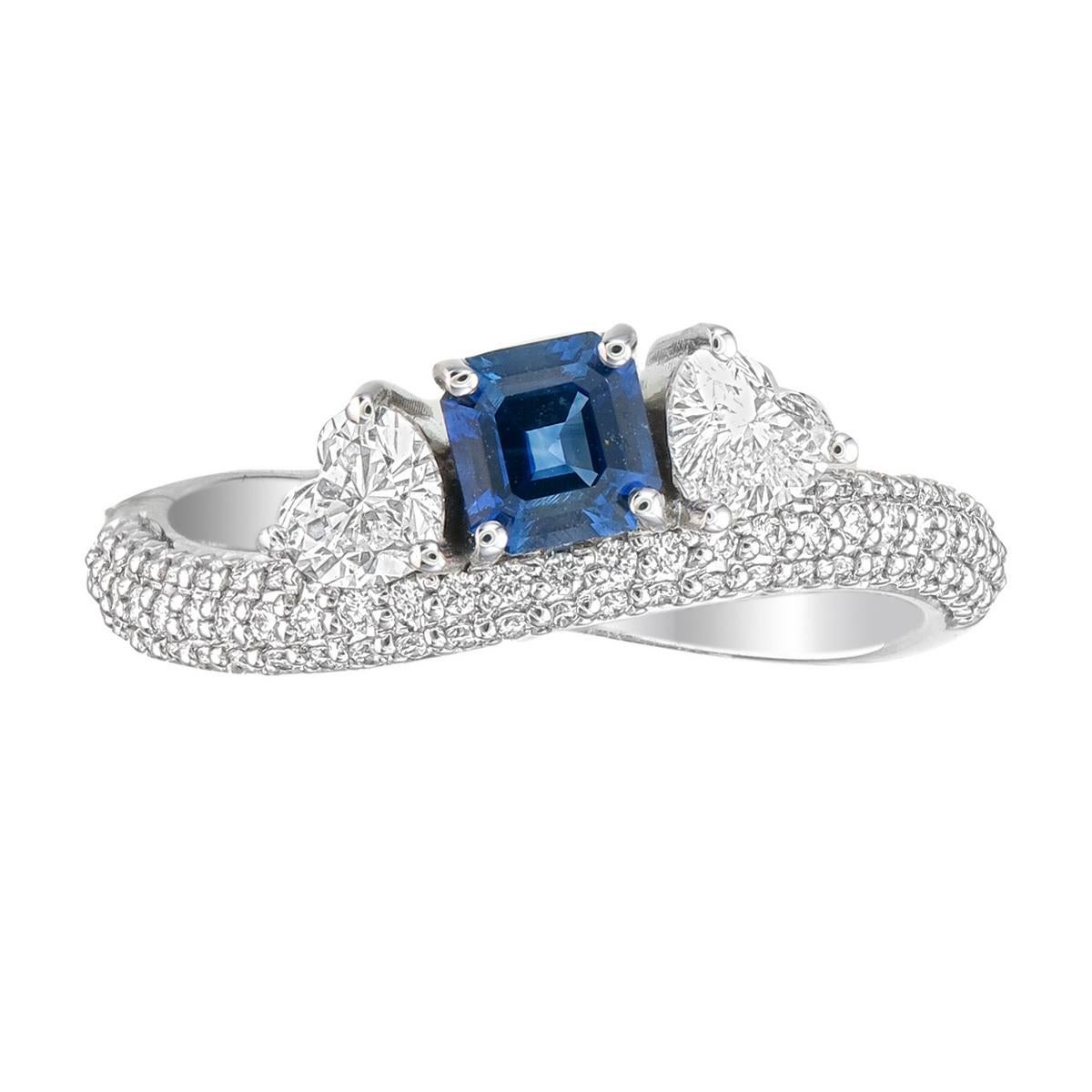 Anello in oro bianco 18kt con zaffiro e diamanti
  
  Colore e caratura dell'oro: Oro bianco 18kt
  Peso: 3.552 grammi
  
  Imposta con...
  Tipo di pietra: Zaffiro
  Forma: Quadrato
  Carati: 0,54 
  Colore: -
  Chiarezza: -
  
  Pietre