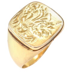 Square Chinoiserie Engraving 14 Karat Gold Signet Men
s Ring
