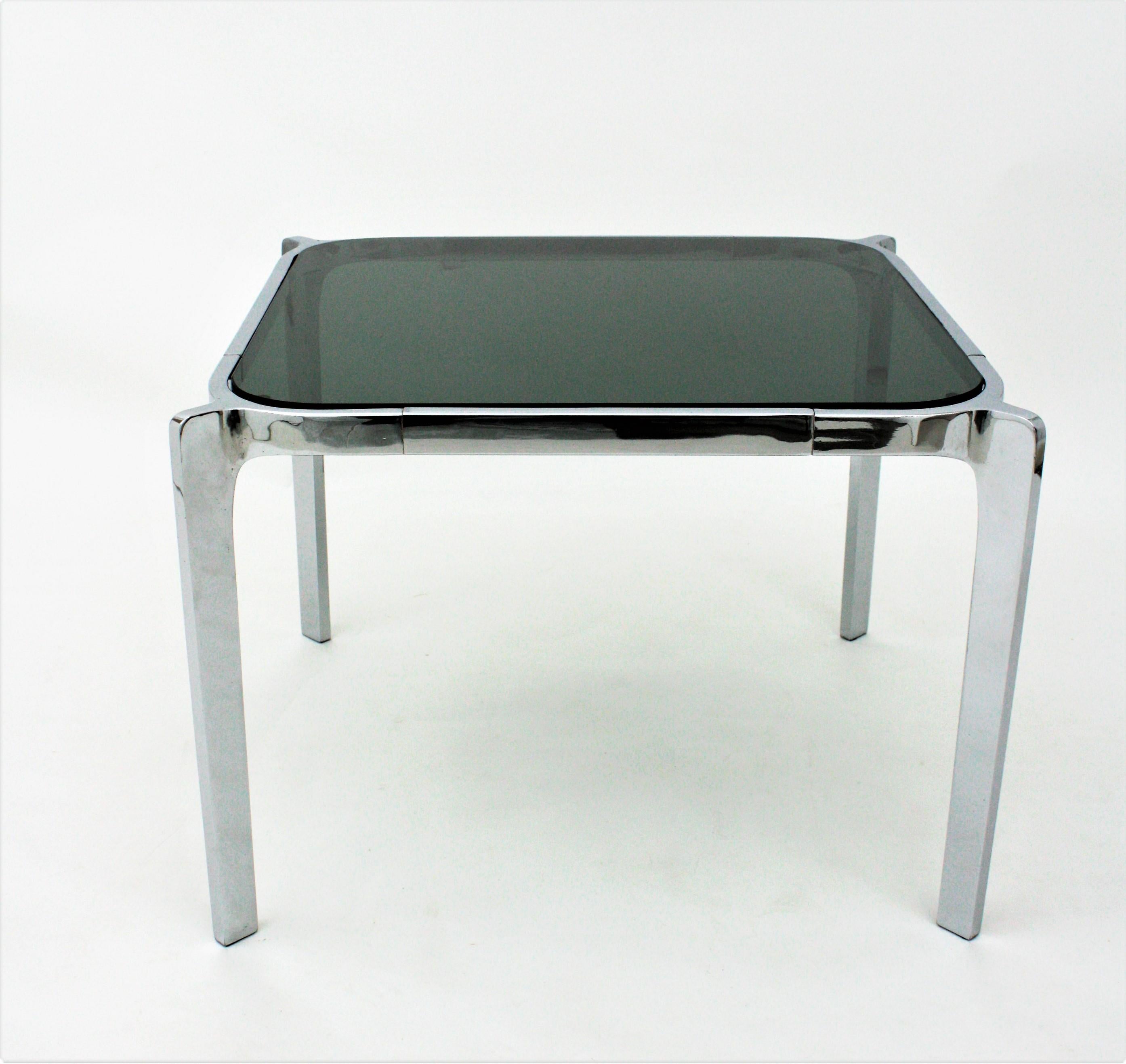 Coffee Table in Chromed Steel and Smoked Glass  For Sale 1