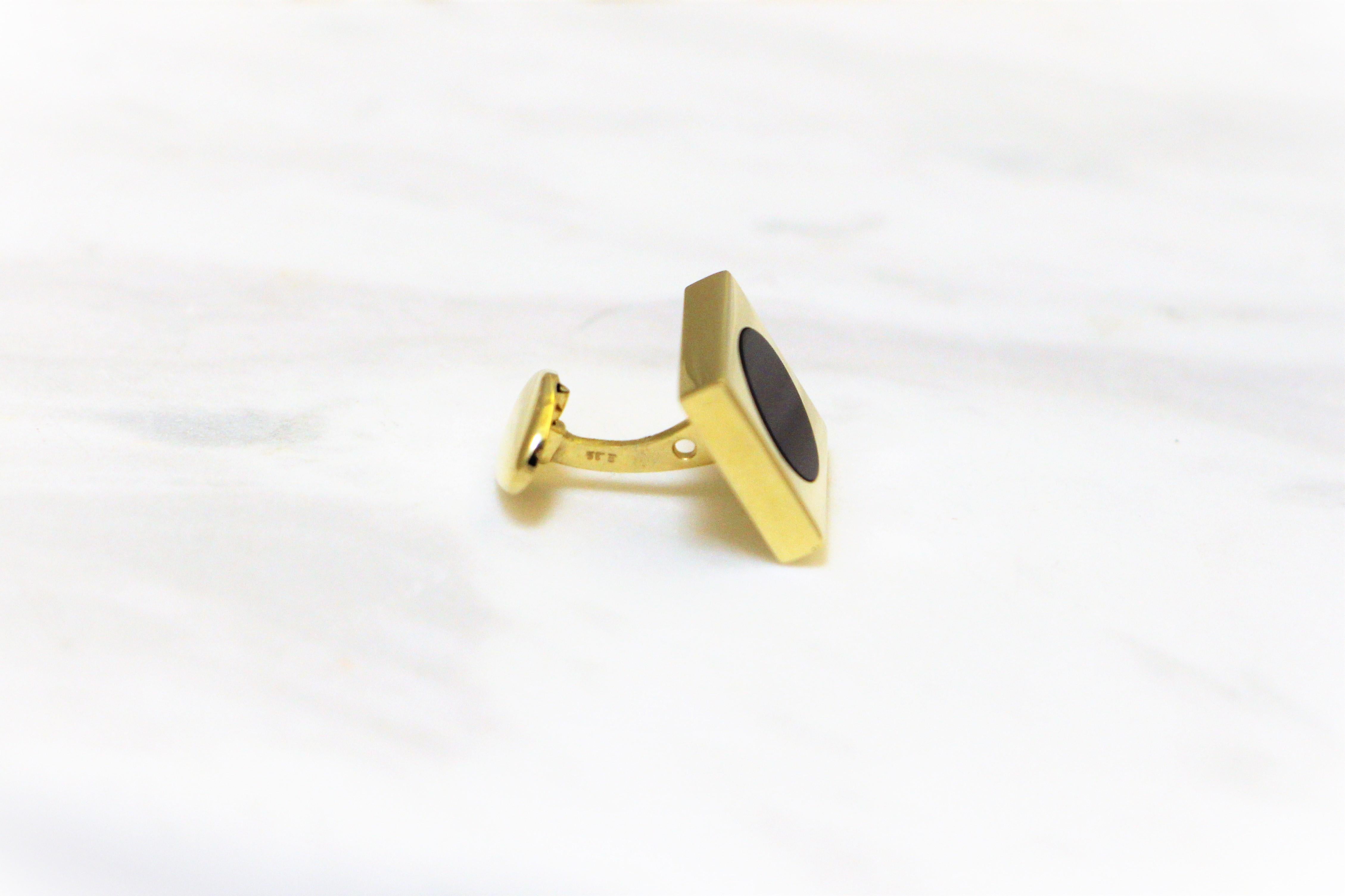 Modern Square Circle Black Onyx Cufflinks Handcrafted in 14Kt Yellow Gold For Sale