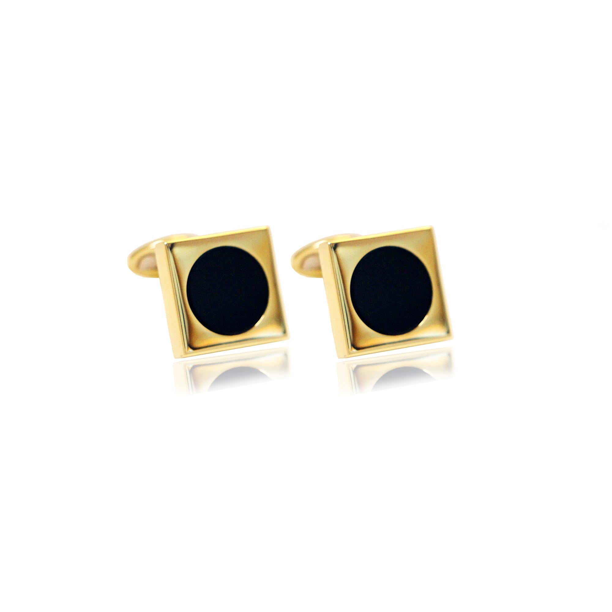Square Circle Black Onyx Cufflinks Handcrafted in 14Kt Yellow Gold In New Condition For Sale In Athens, GR