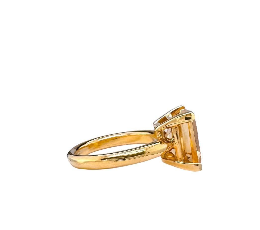 Princess Cut Square Citrine Ring - 18ct yellow gold For Sale