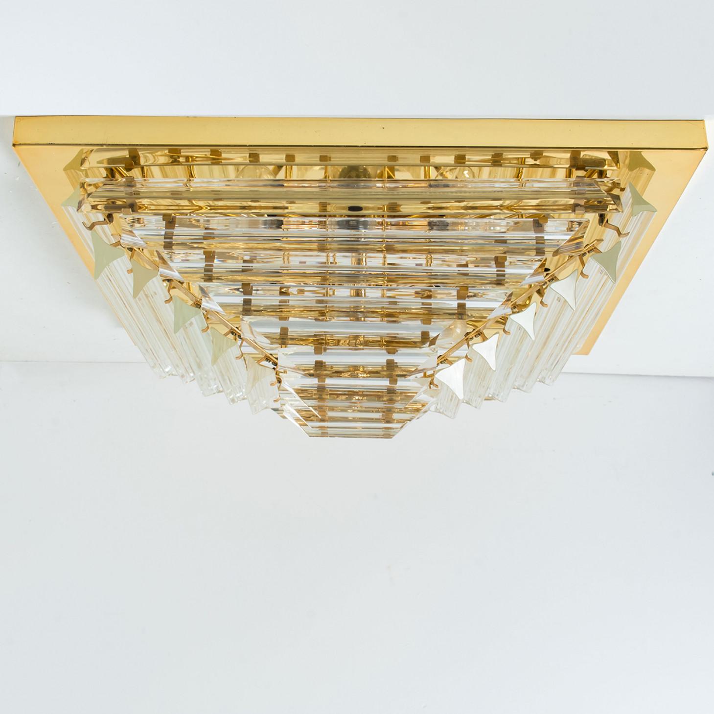 Quadratische Einbaubeleuchtung aus klarem Kristall und vergoldeter Pyramiden von Venini, 1970 (Sonstiges) im Angebot