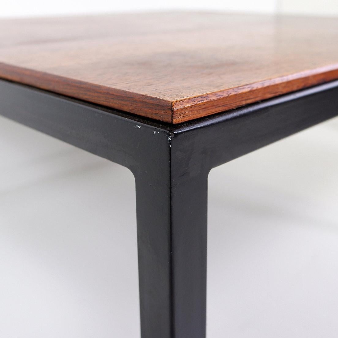 Metal Square Coffee Table - 1960s Florence Knoll Style For Sale