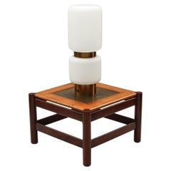 Mesa de centro cuadrada y lámpara Hotel Praha, años 1970