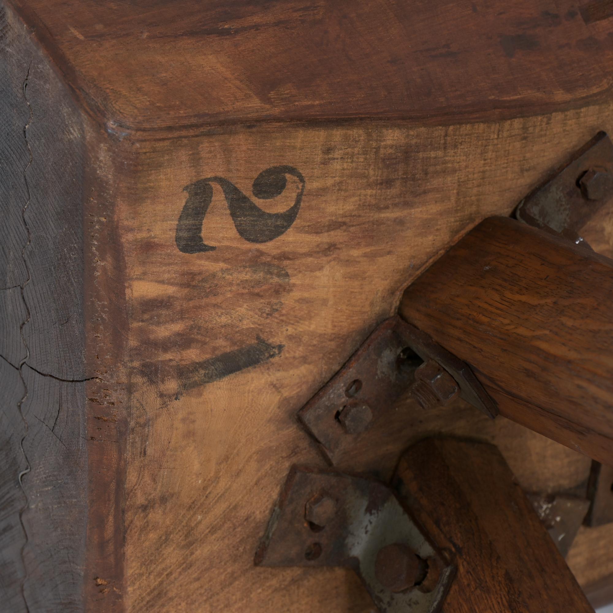 Square Coffee Table by Mobichalet en vente 13