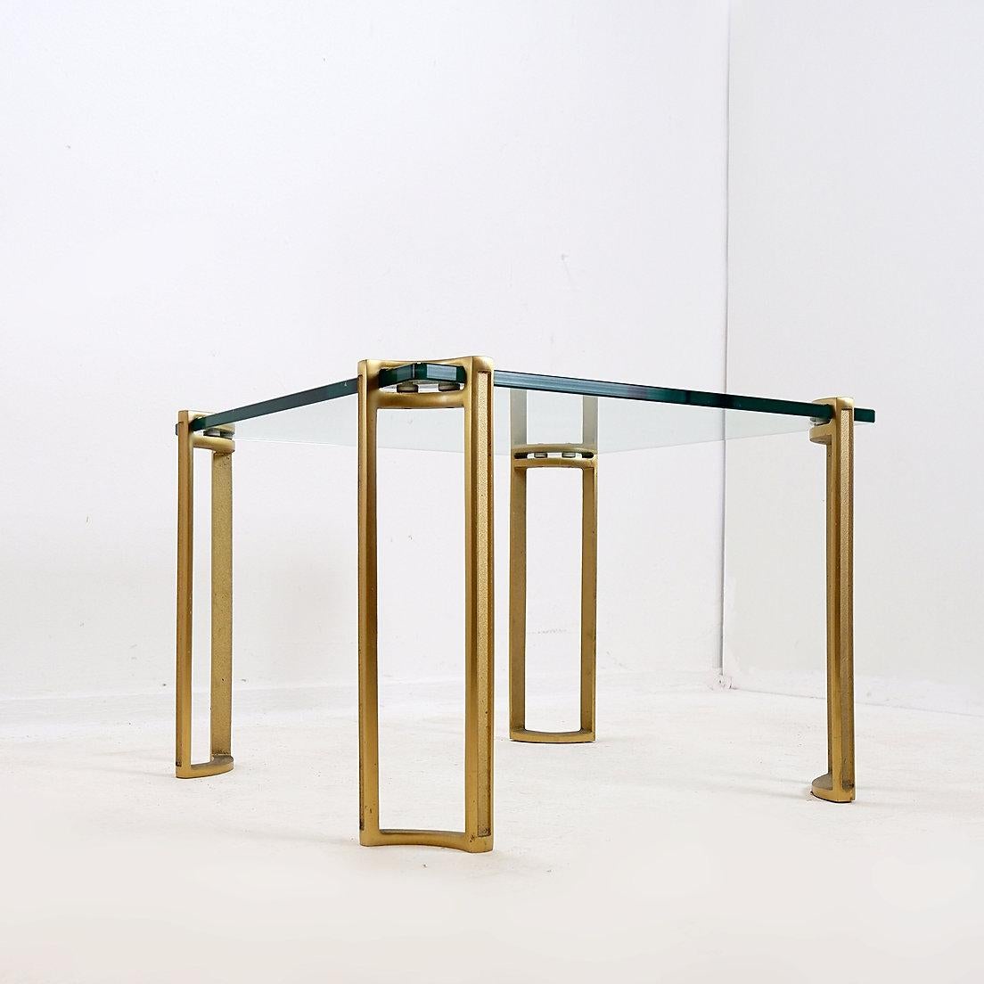 Quadratischer Couchtisch von Peter Ghyczy – 1970er Jahre im Zustand „Gut“ im Angebot in Linkebeek, BE