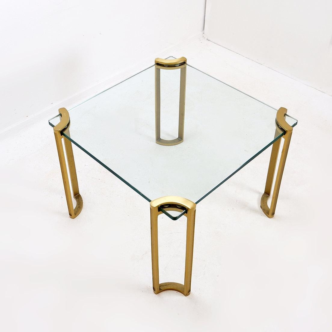 Quadratischer Couchtisch von Peter Ghyczy – 1970er Jahre im Angebot 1