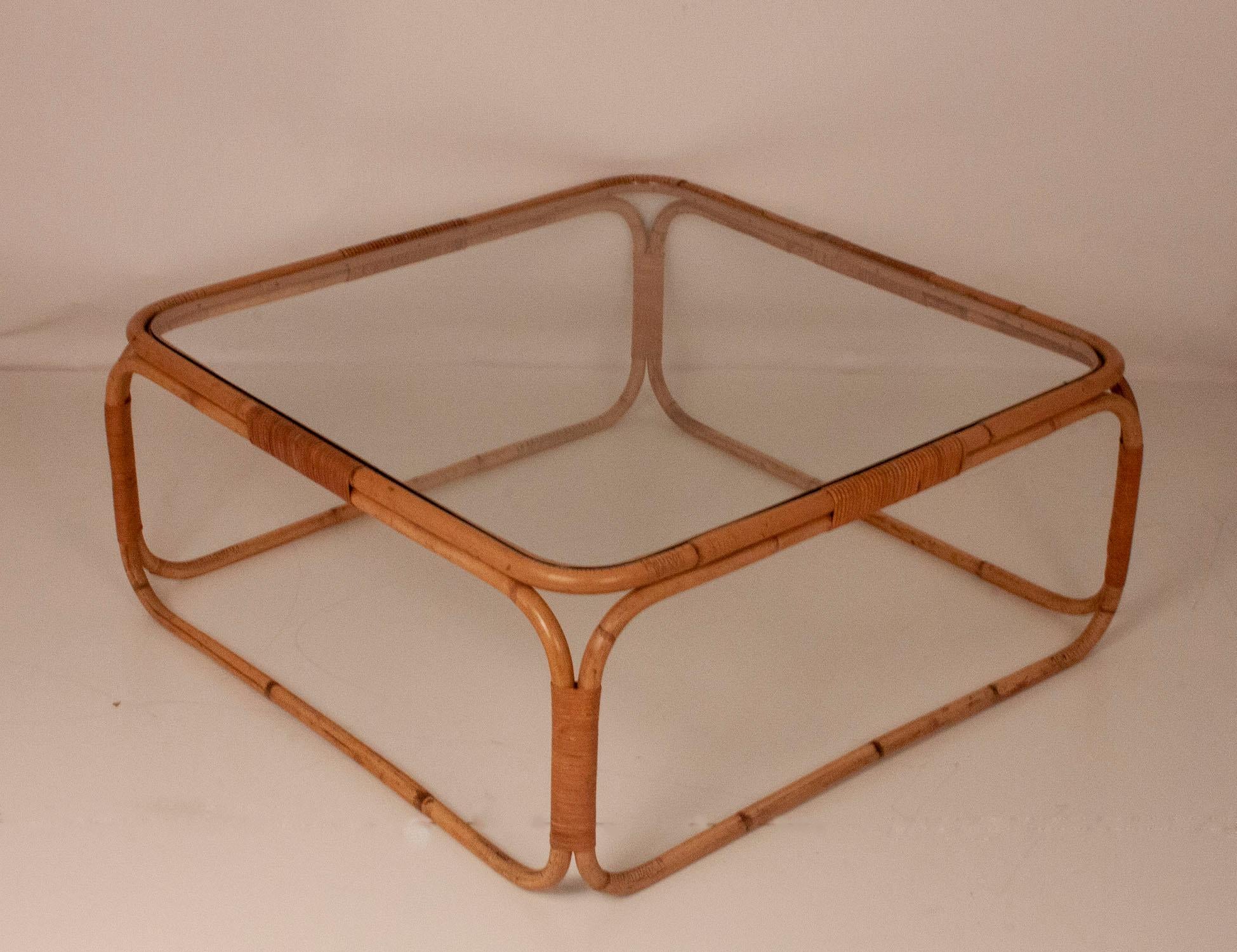 Late 20th Century Square Coffee Table Designed by Miguel Milá in Bamboo and Glass, 1970s