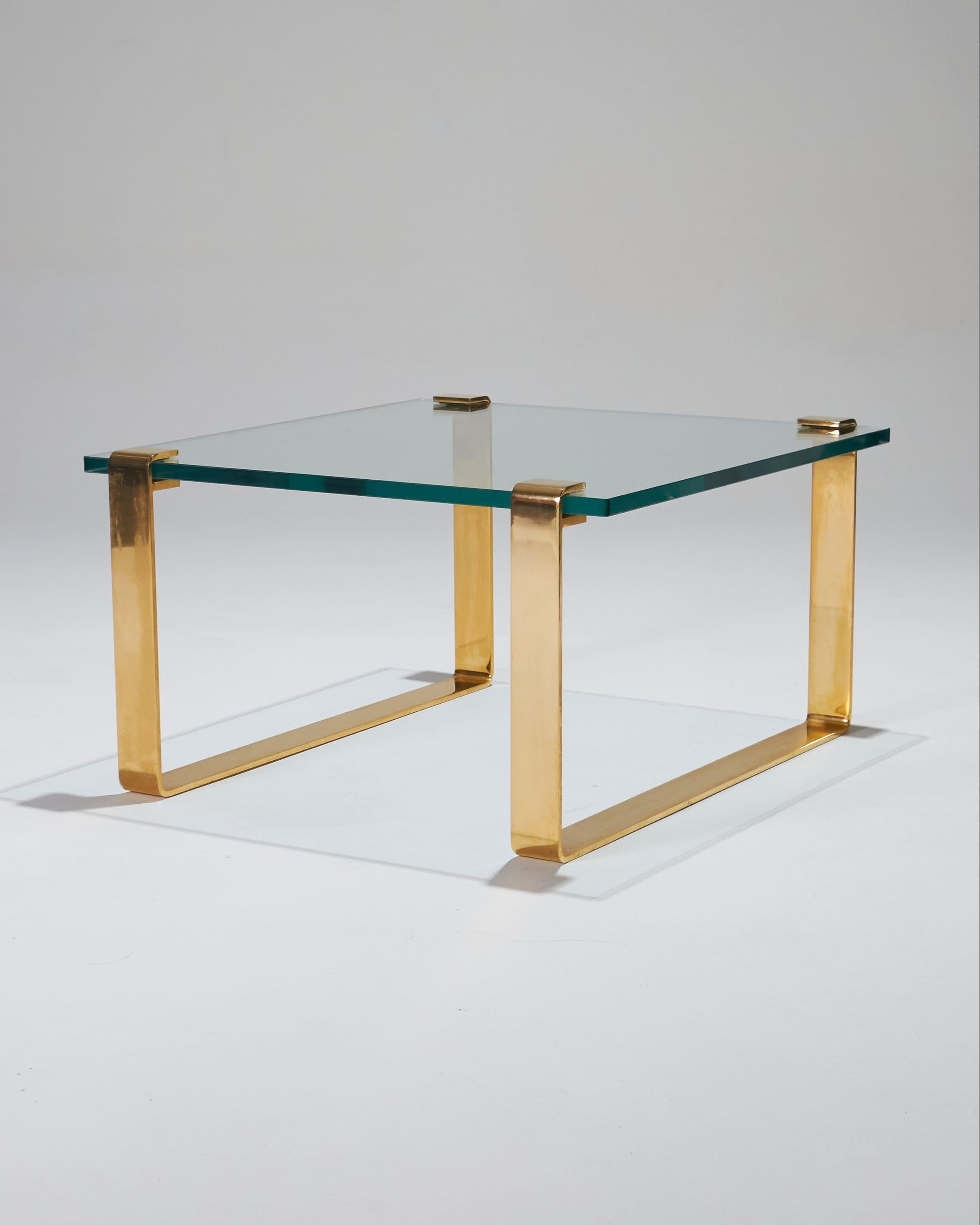 Table basse carrée en verre et laiton de Ronald Schmidt, années 1980 Bon état - En vente à PARIS, FR