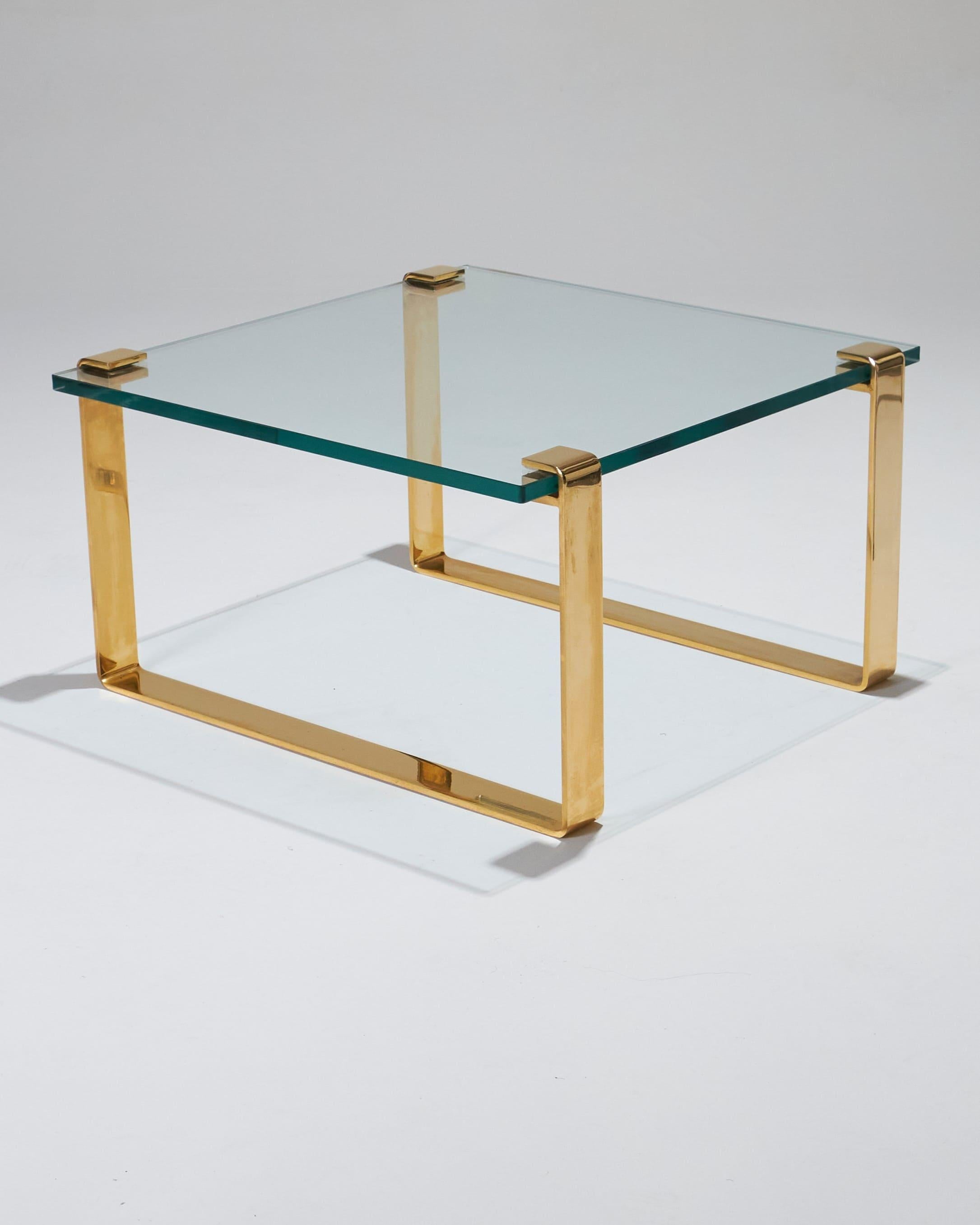 Table basse carrée en verre et laiton de Ronald Schmidt, années 1980 en vente