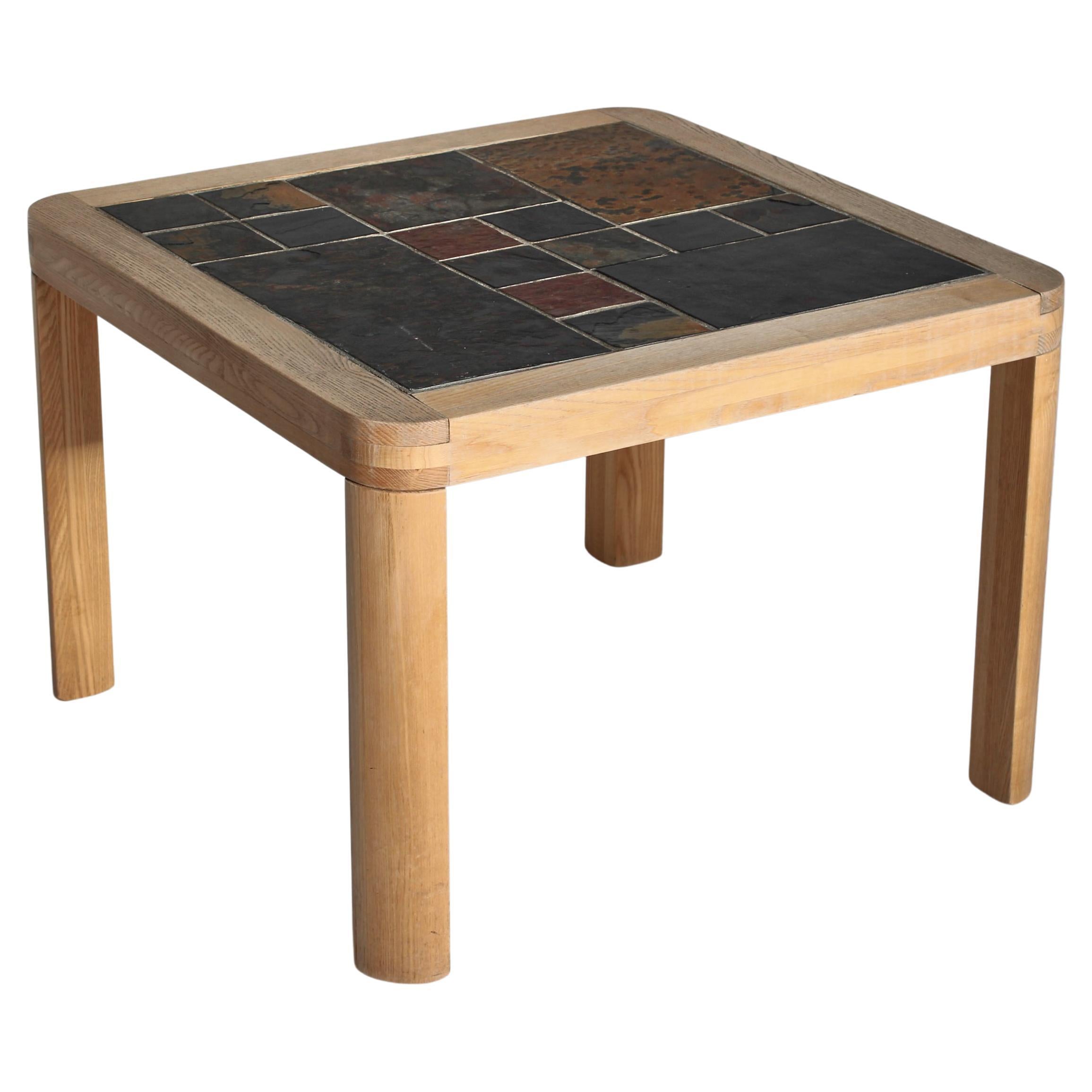 Table basse carrée en chêne avec plateau en ardoise, Haslev Furniture, Danemark, 1970 en vente