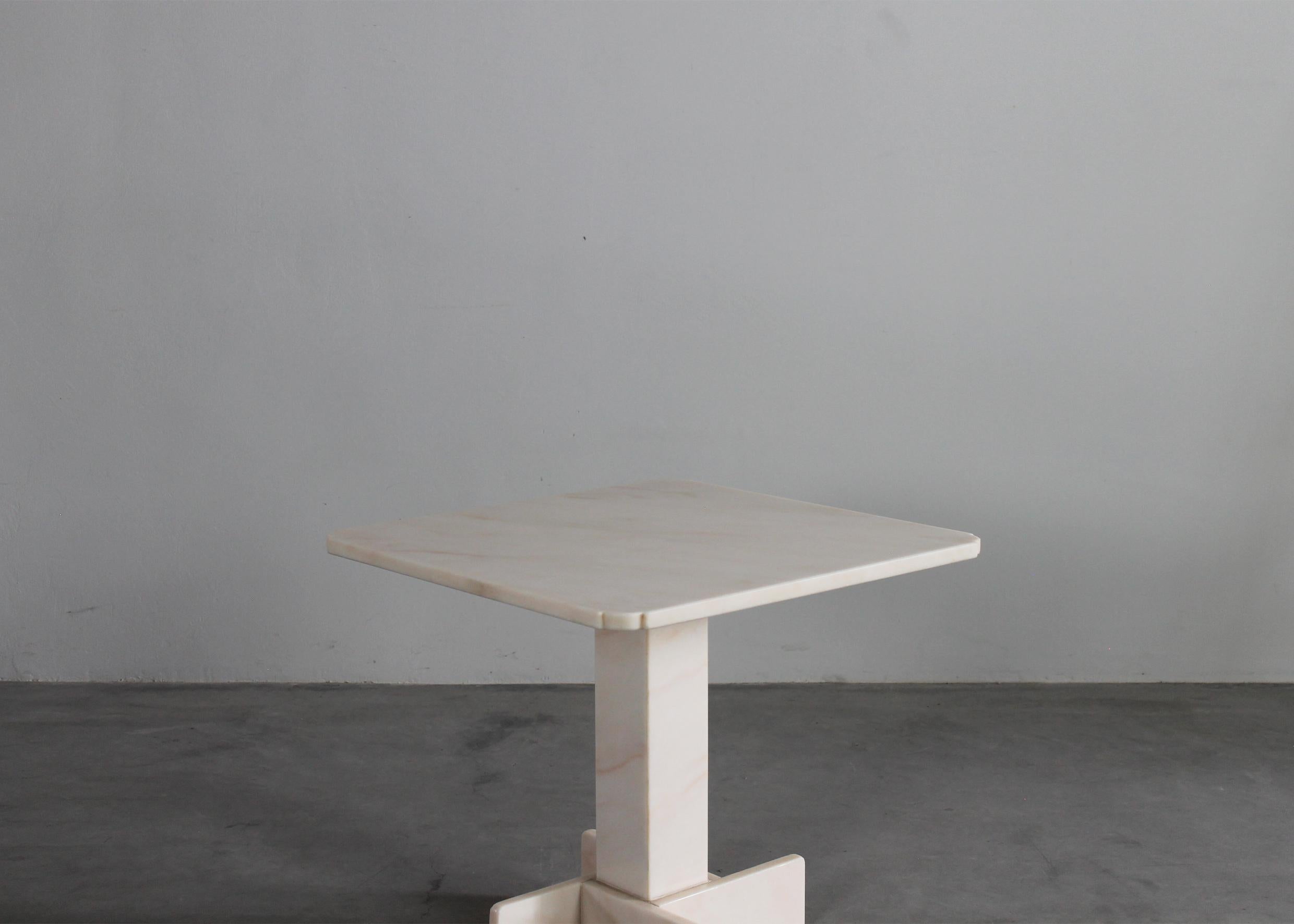 Square Coffee Table in Pink Marble Italian Manufacture In Good Condition In Montecatini Terme, IT