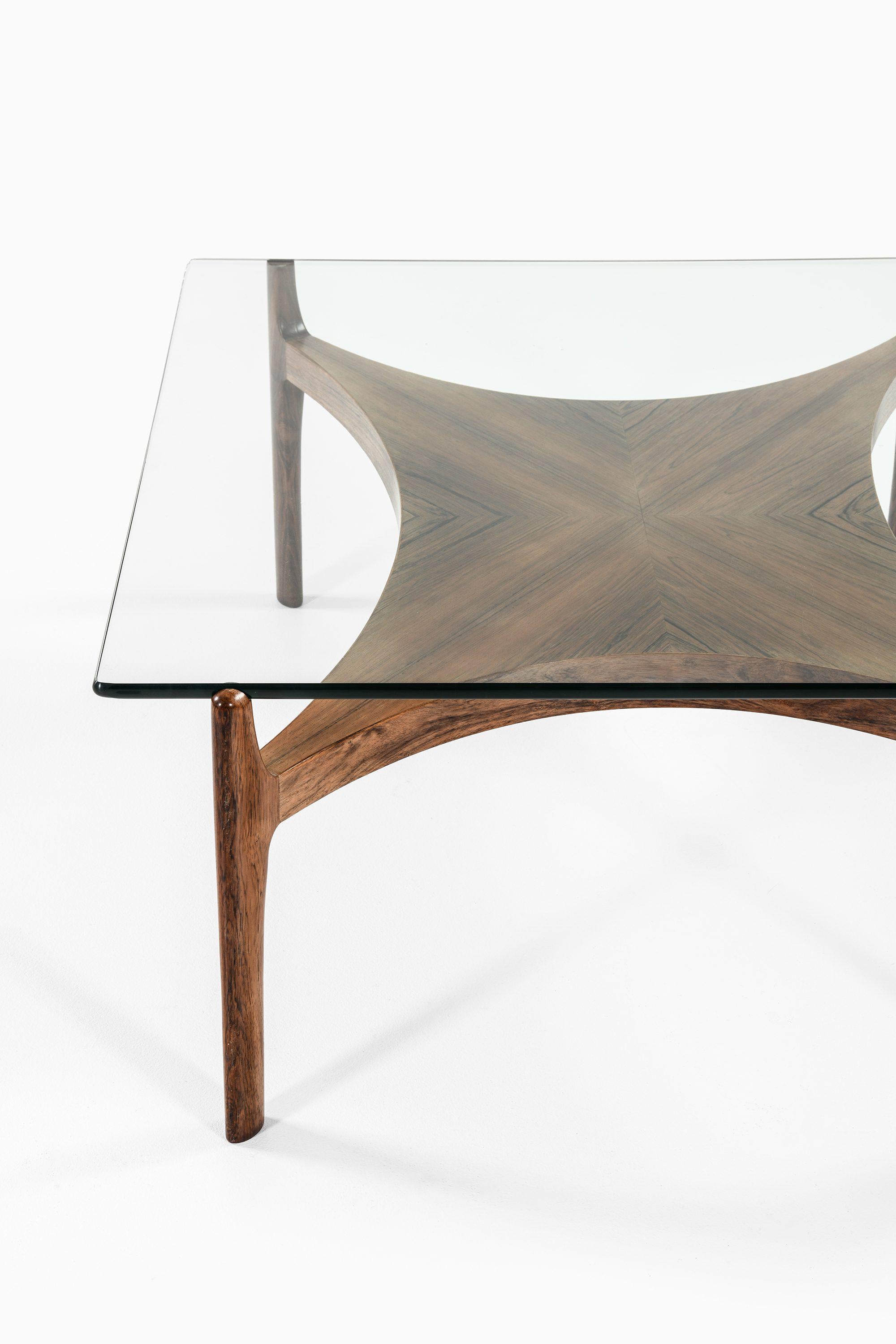 Scandinavian Modern Square Coffee Table in Rosewood and Glass by Sven Ellekær, 1960's For Sale